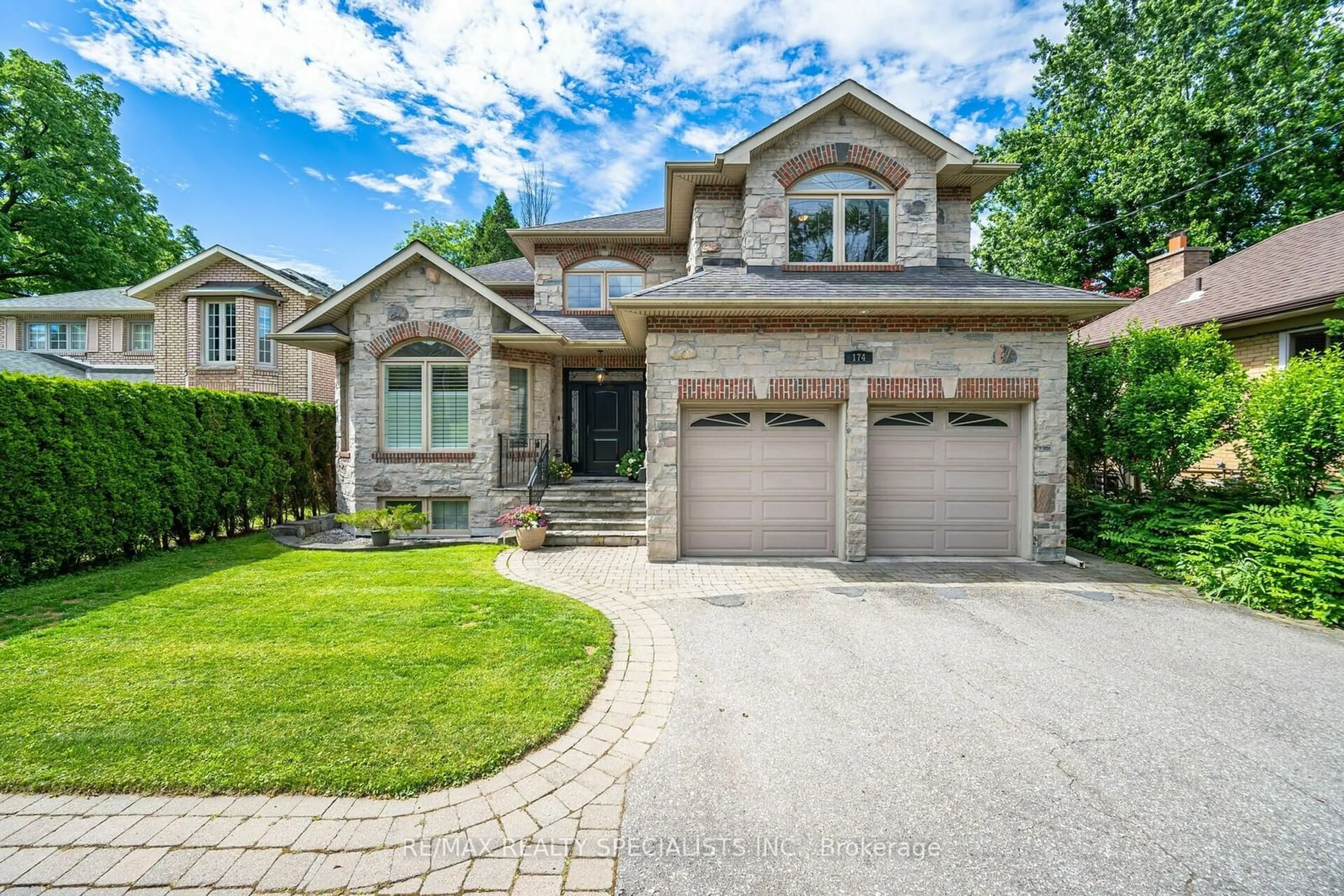 Home with brick exterior material for 174 Burnhamthorpe Rd, Toronto Ontario M9A 1H6