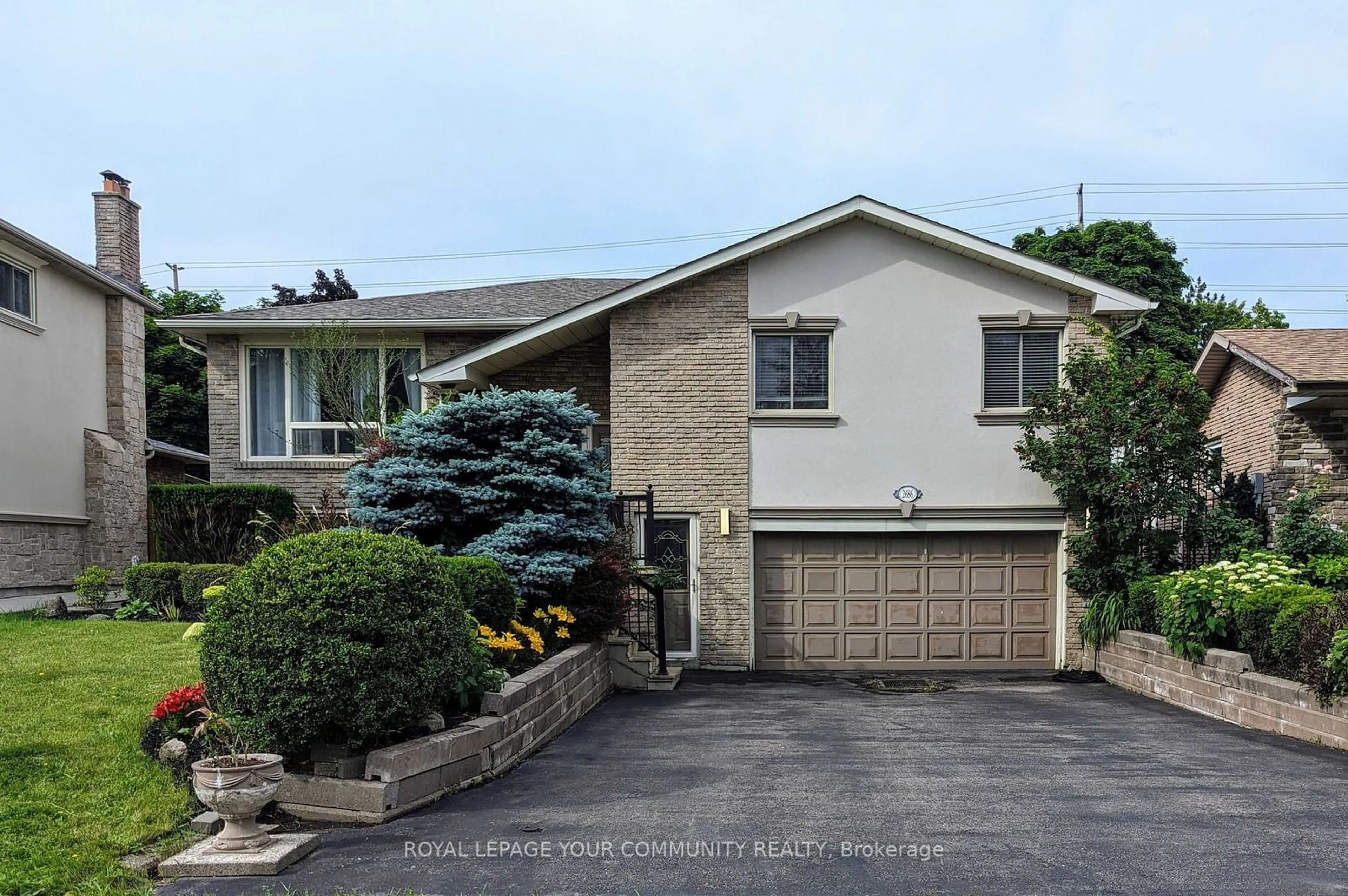 Frontside or backside of a home for 2686 Council Ring Rd, Mississauga Ontario L5L 1W1