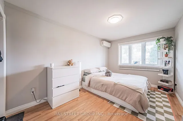 Additional property image - 240 Pellatt Ave