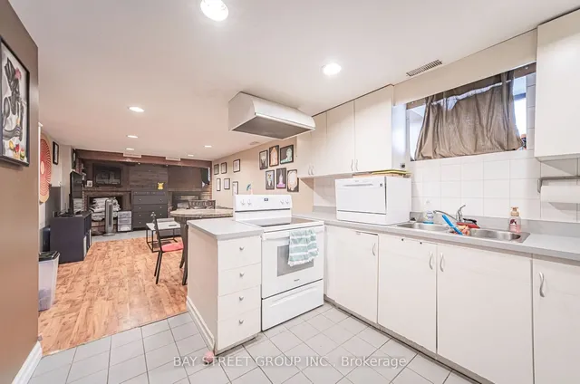 Additional property image - 240 Pellatt Ave