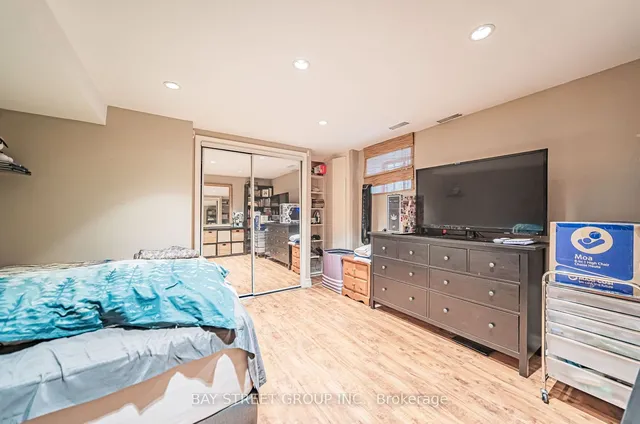 Additional property image - 240 Pellatt Ave