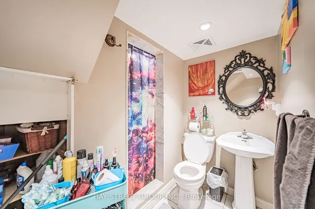 Additional property image - 240 Pellatt Ave