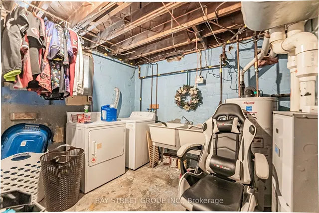 Additional property image - 240 Pellatt Ave