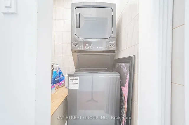 Additional property image - 240 Pellatt Ave