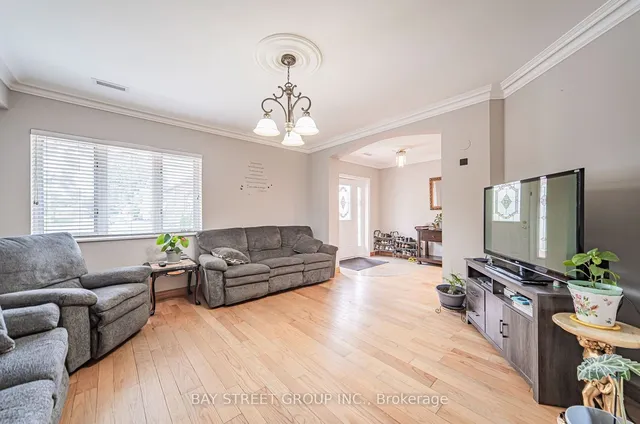 Additional property image - 240 Pellatt Ave