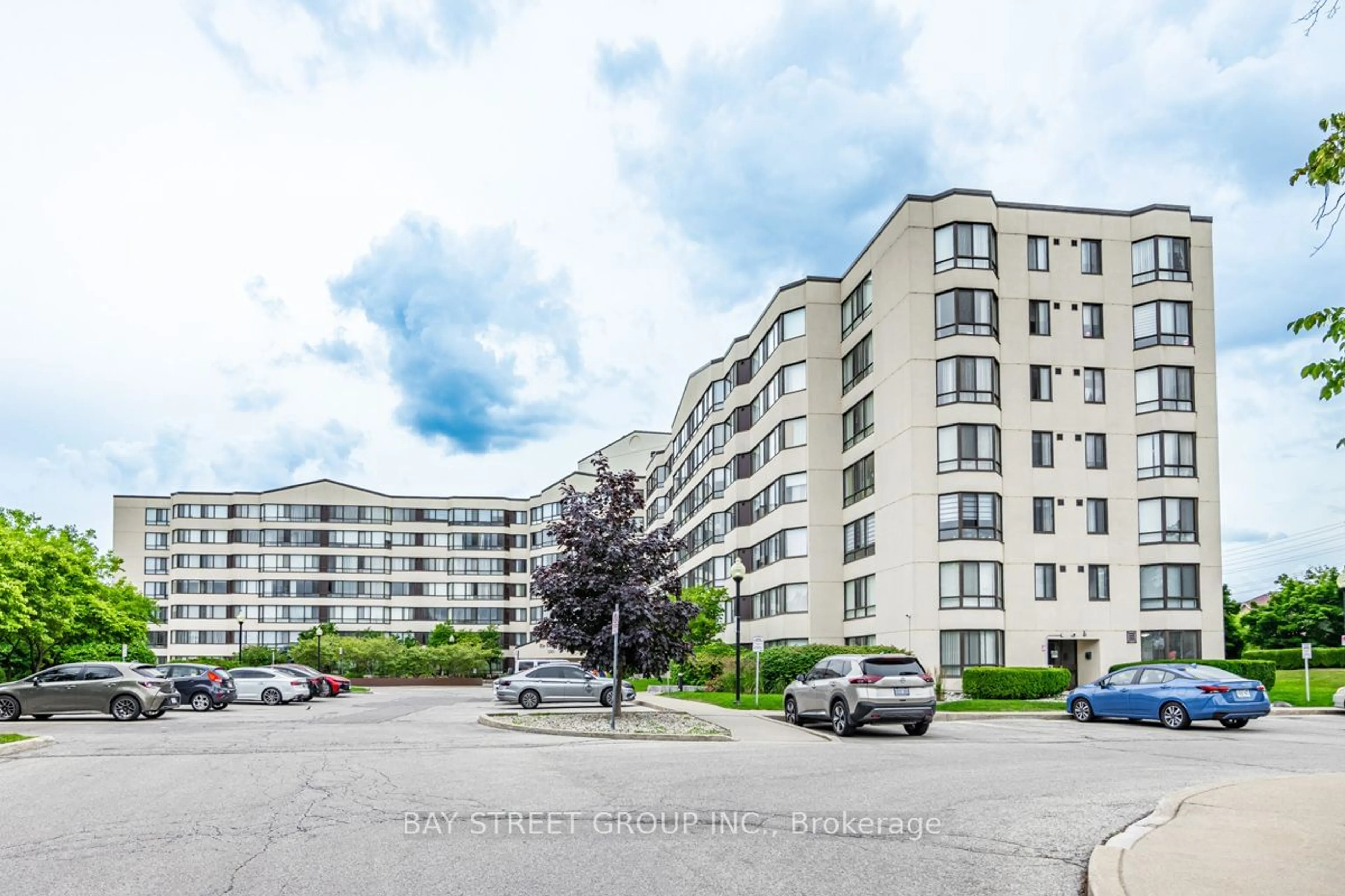 A pic from exterior of the house or condo for 1001 Cedarglen Gate #PH703, Mississauga Ontario L5C 4R2