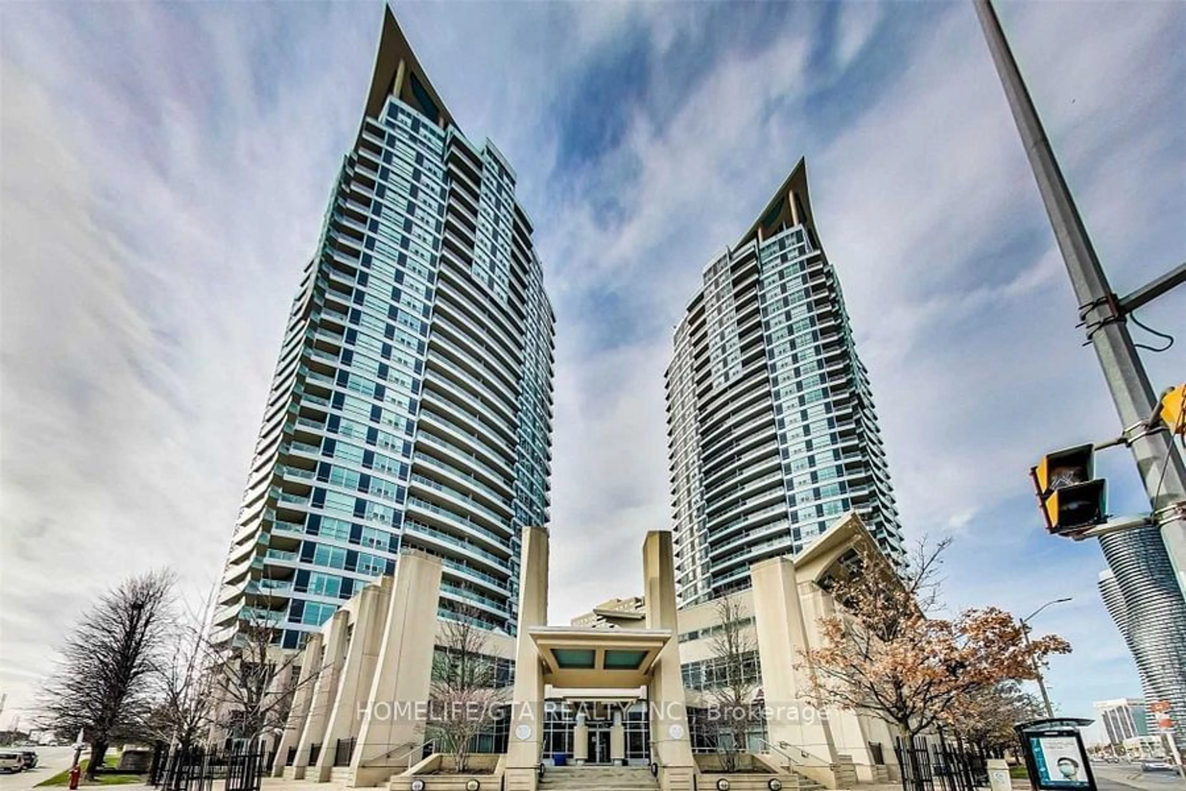 A pic from exterior of the house or condo for 33 Elm Dr #1305, Mississauga Ontario L5B 4M2