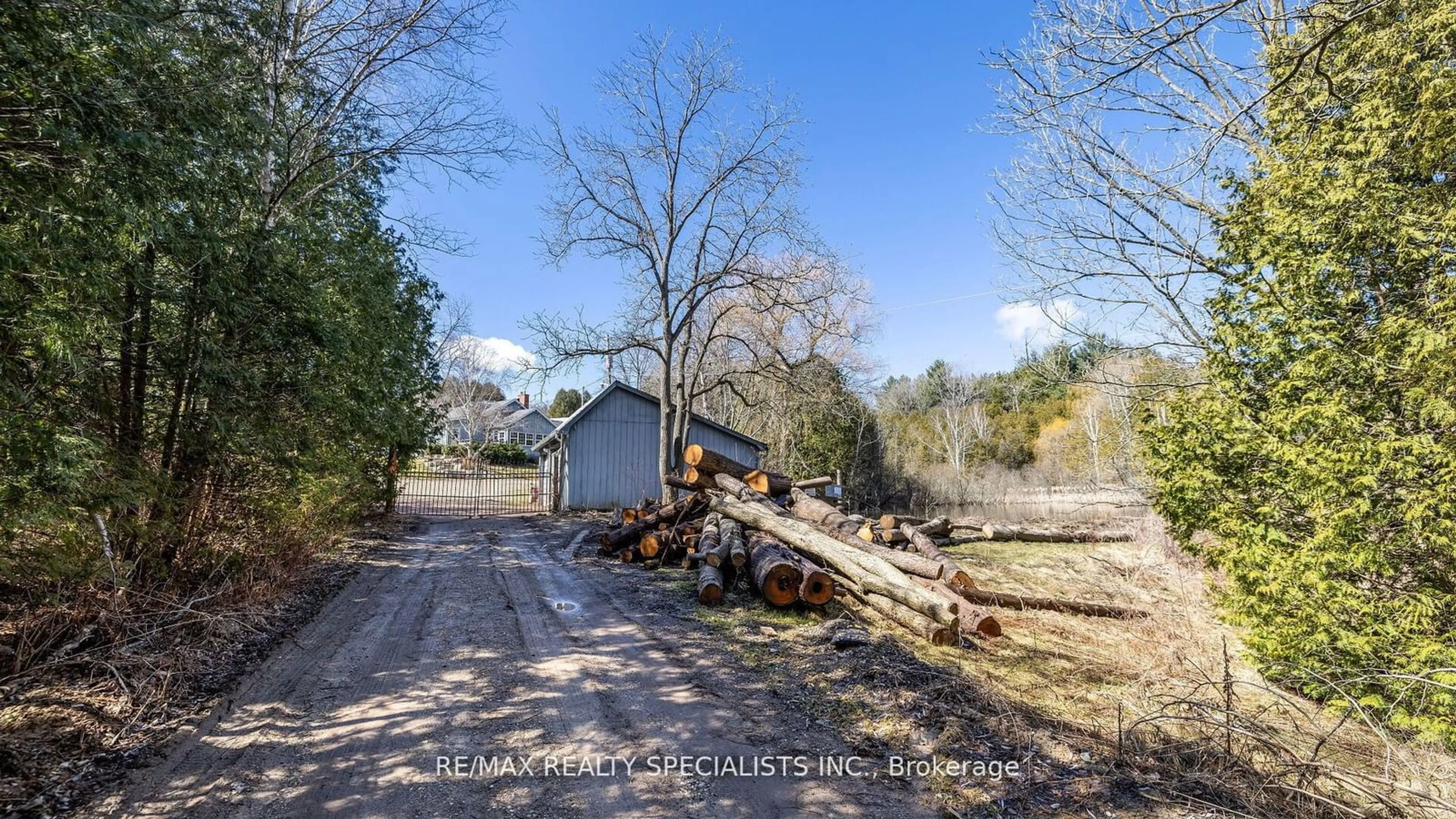 Fenced yard for 17130 The Gore Rd, Caledon Ontario L7K 2M4