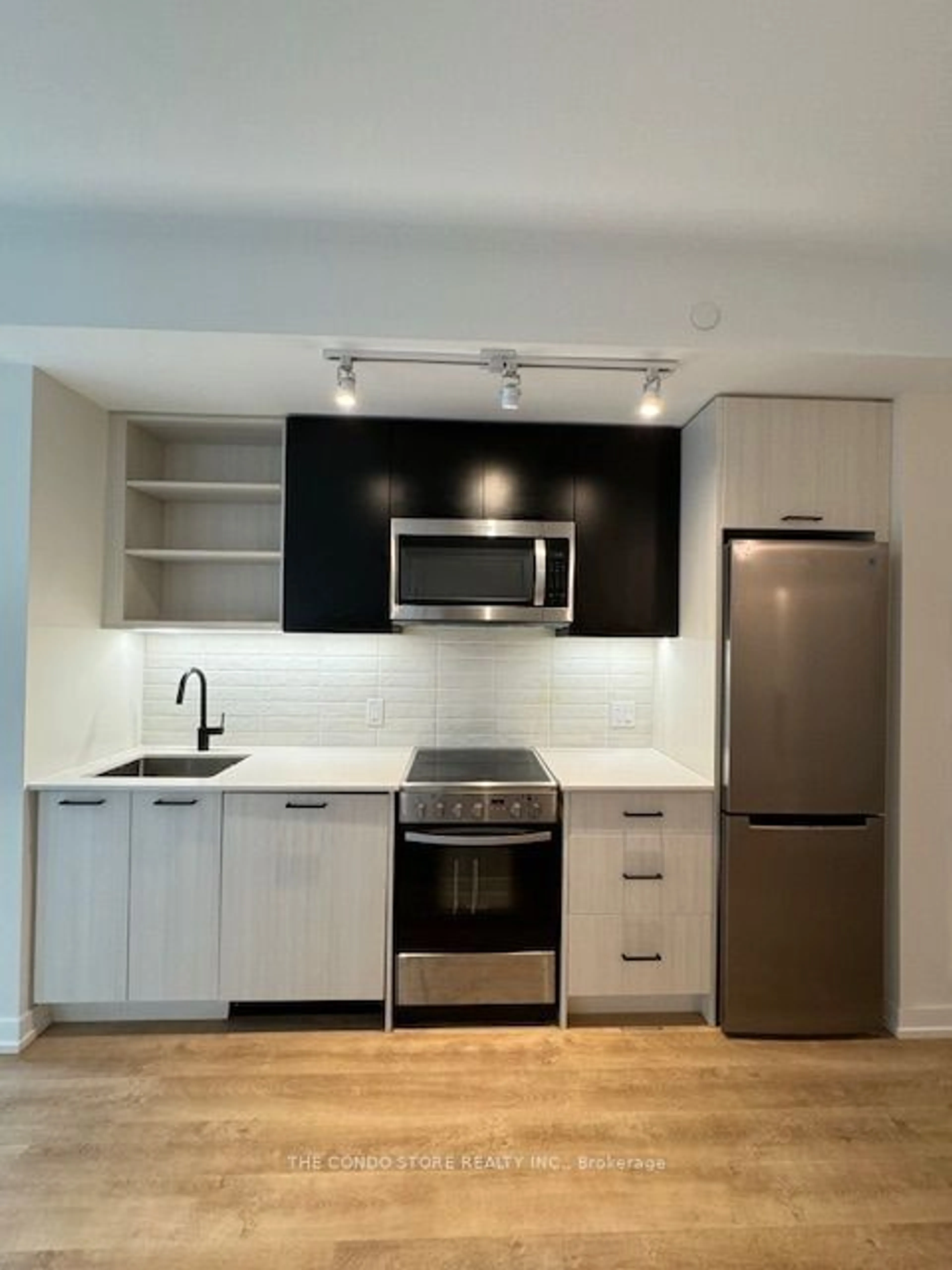 Standard kitchen for 2300 St. Clair Ave #512, Toronto Ontario M6N 0B3