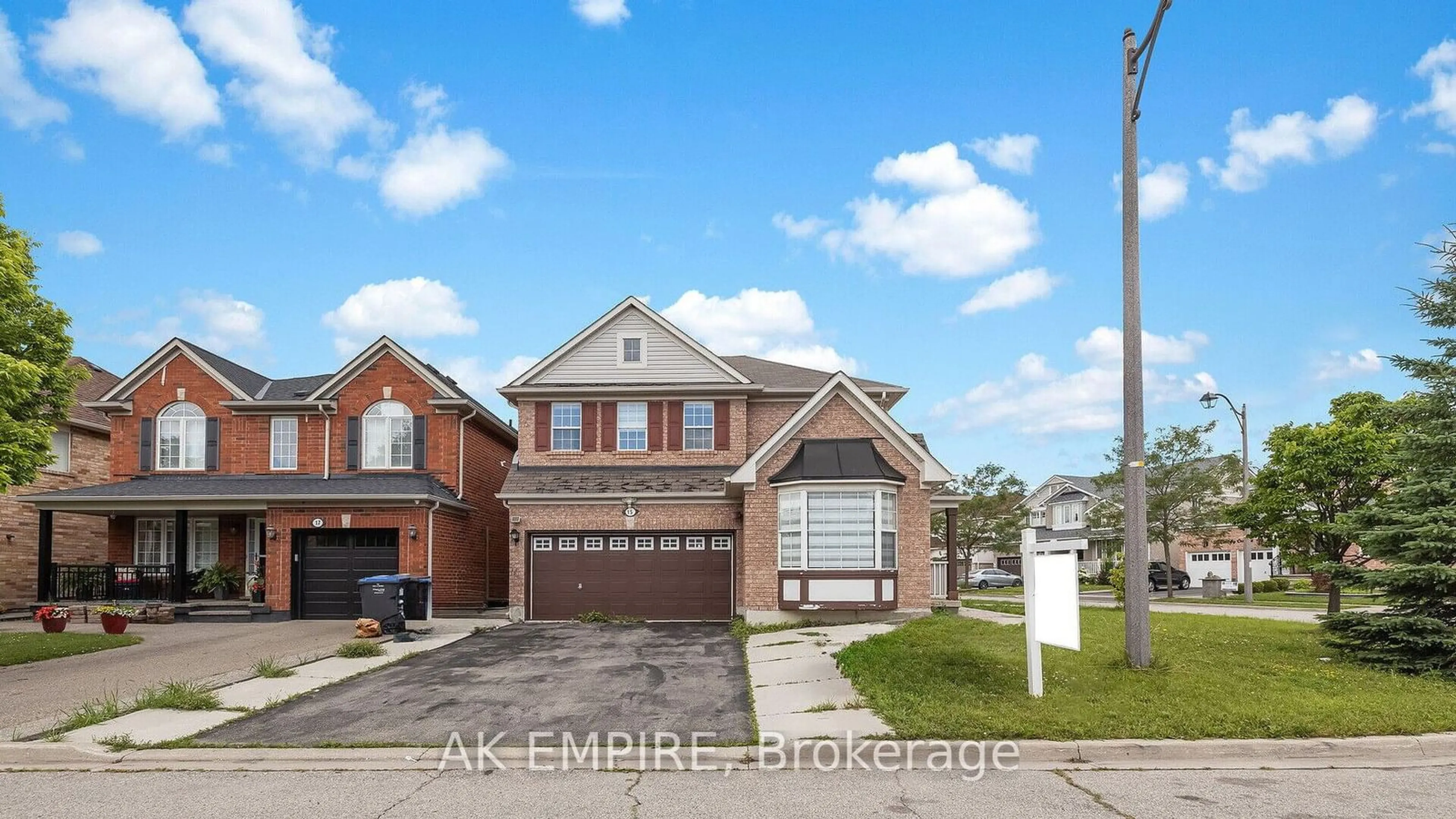 Frontside or backside of a home for 15 Catchfly Cres, Brampton Ontario L6P 2H8