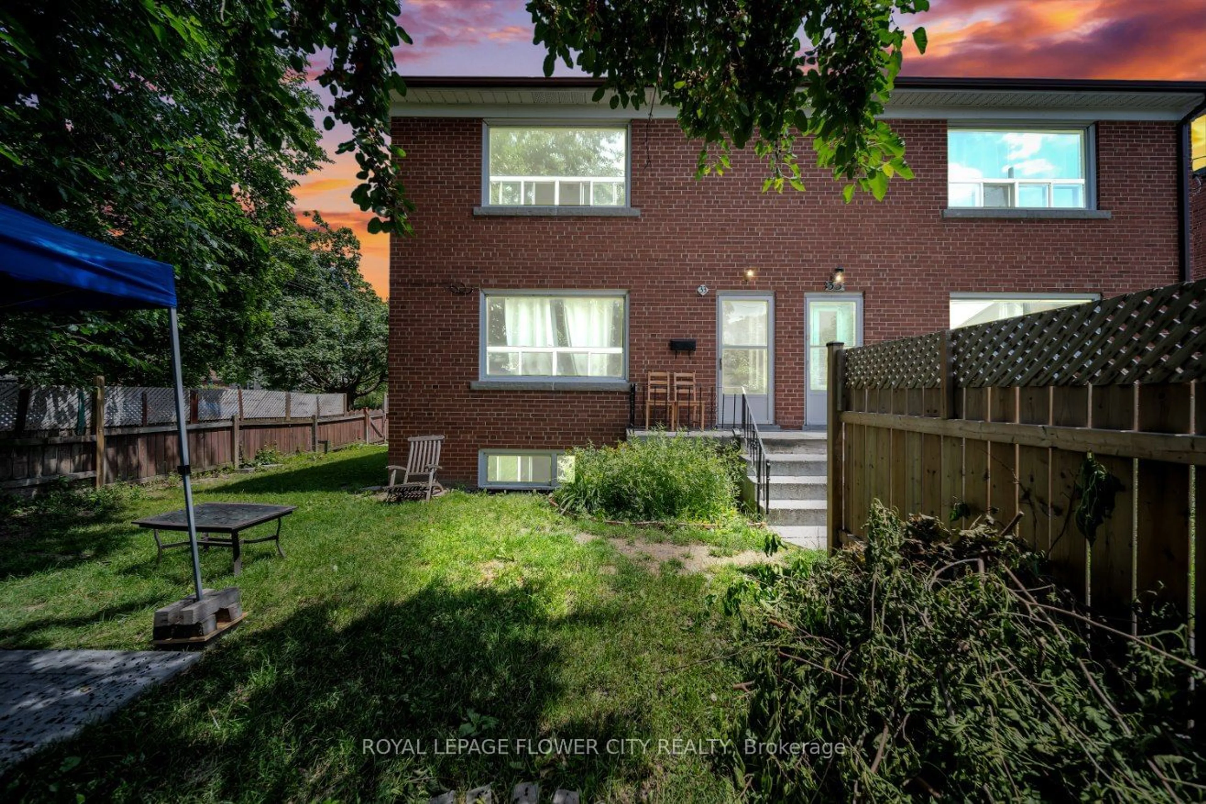 A pic from exterior of the house or condo for 33 Morgan Ave, Toronto Ontario M8Y 2Z9