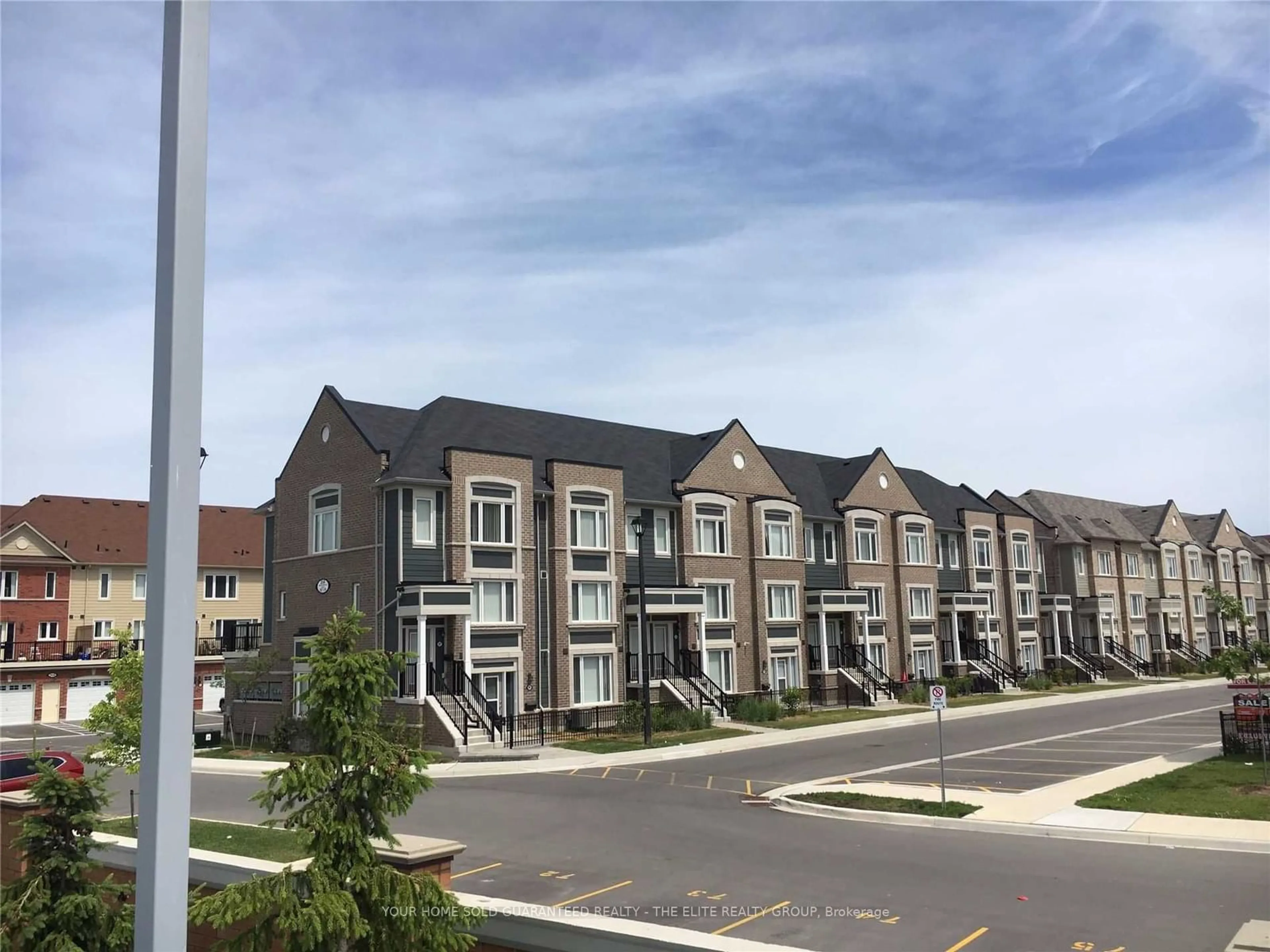 A pic from exterior of the house or condo for 250 Sunny Meadow Blvd #213, Brampton Ontario L7A 0A1