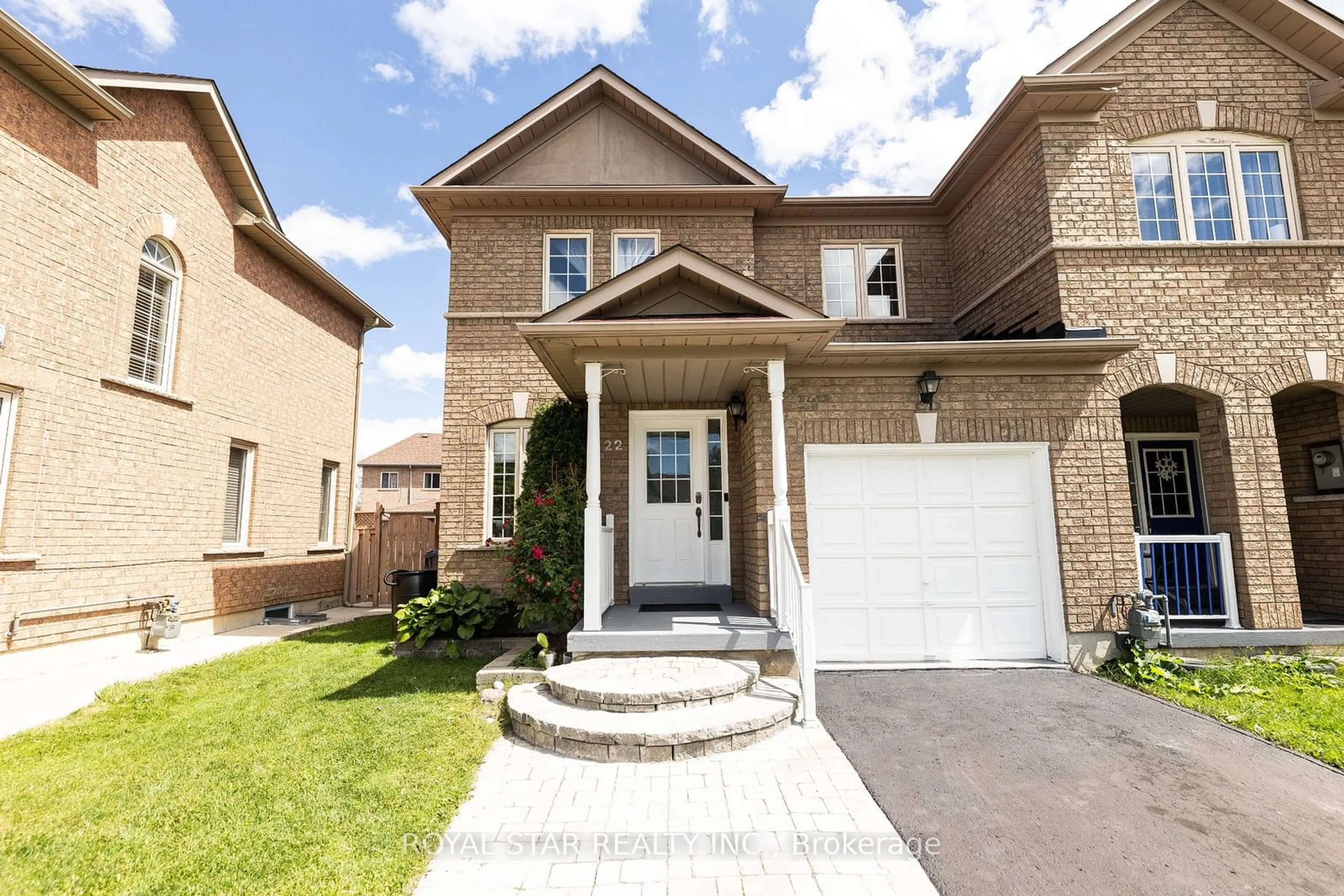 Frontside or backside of a home for 22 Gecko Crt, Brampton Ontario L6R 2P1