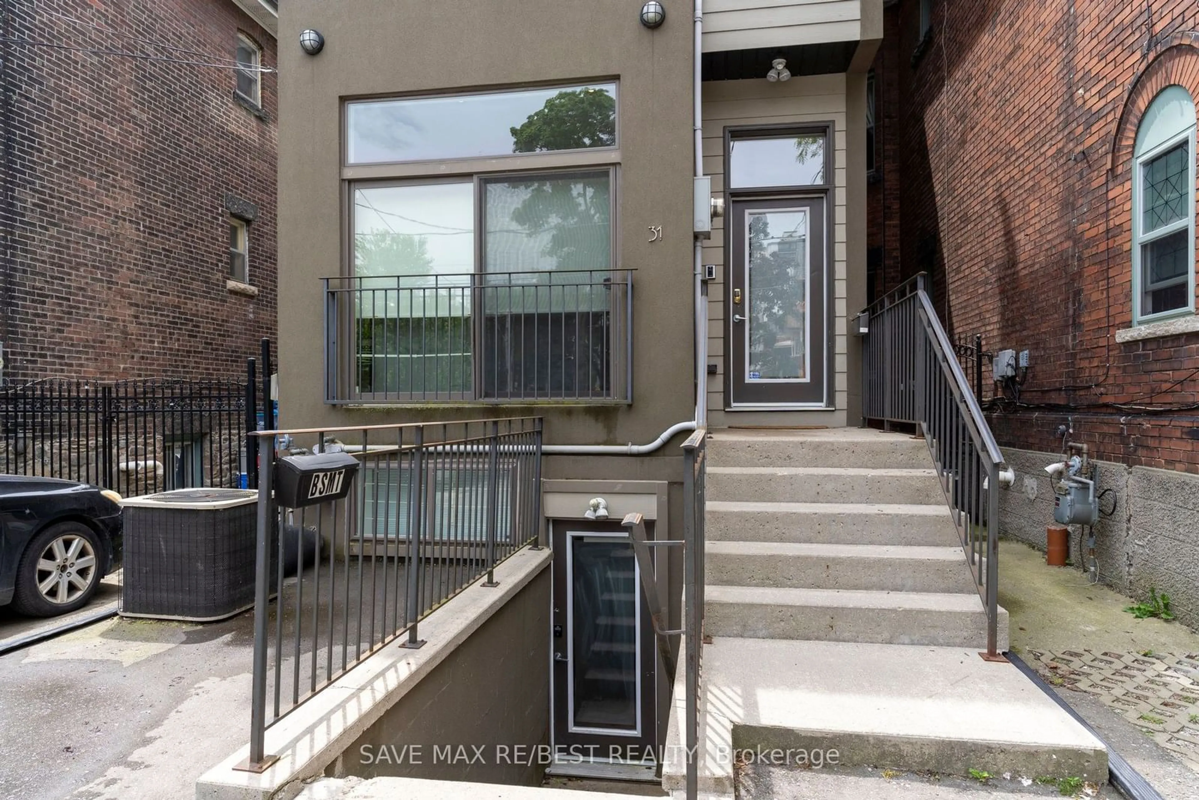 A pic from exterior of the house or condo for 31 Springhurst Ave, Toronto Ontario M6K 1B1