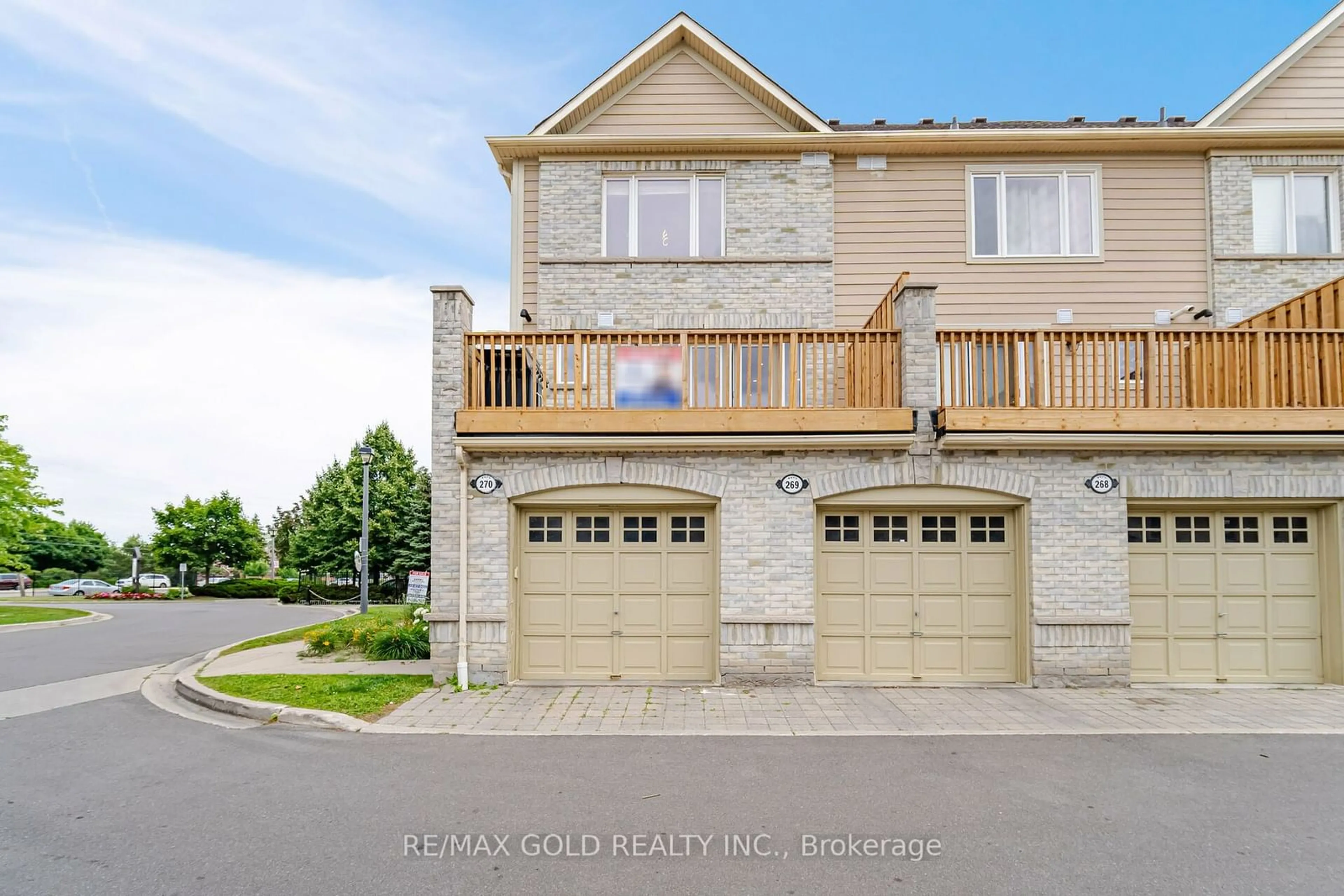 A pic from exterior of the house or condo for 4975 Southampton Dr #270, Mississauga Ontario L5M 8E3