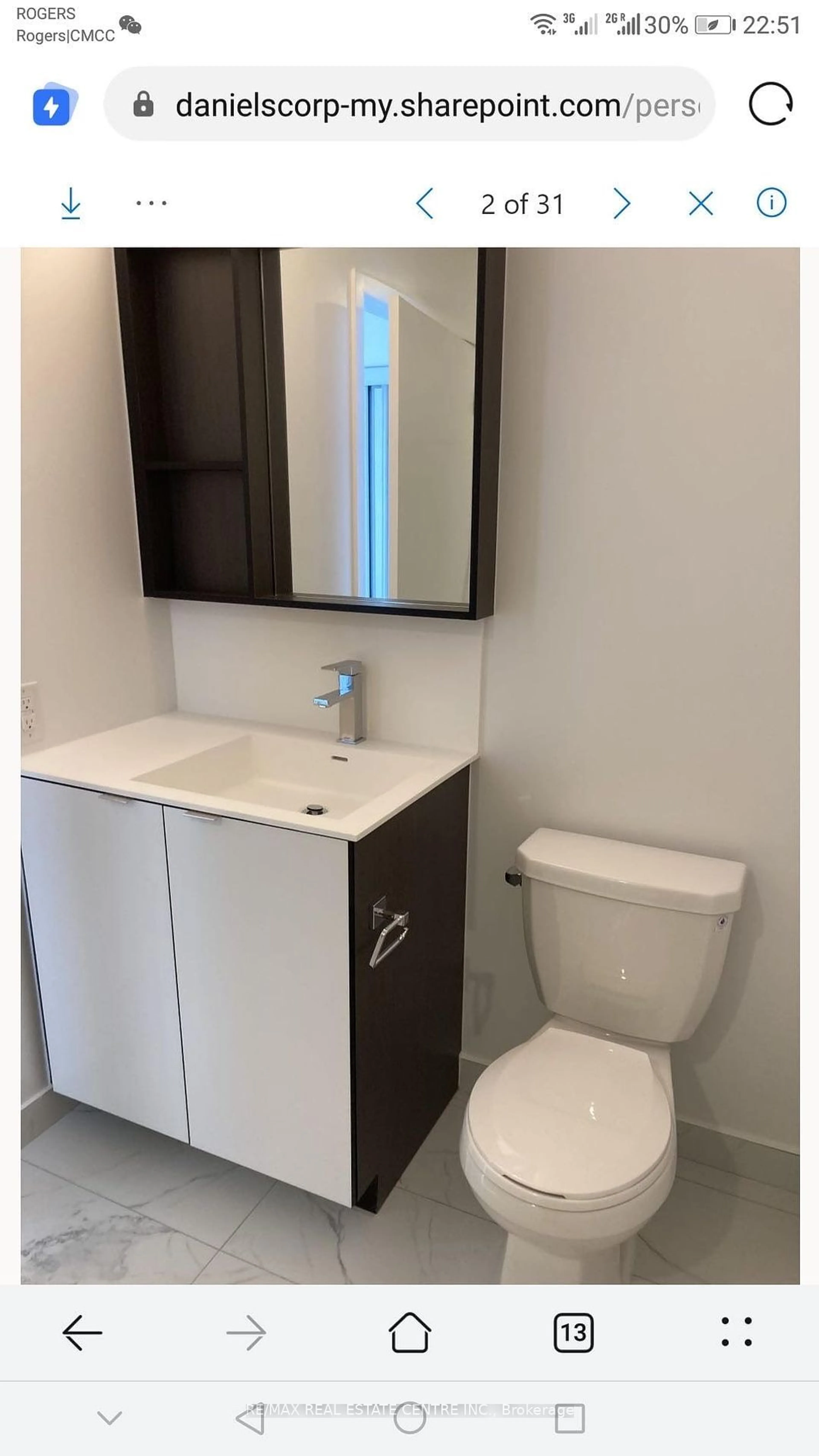 Standard bathroom for 4065 Confederation Pkwy #3602, Mississauga Ontario L5B 0L4