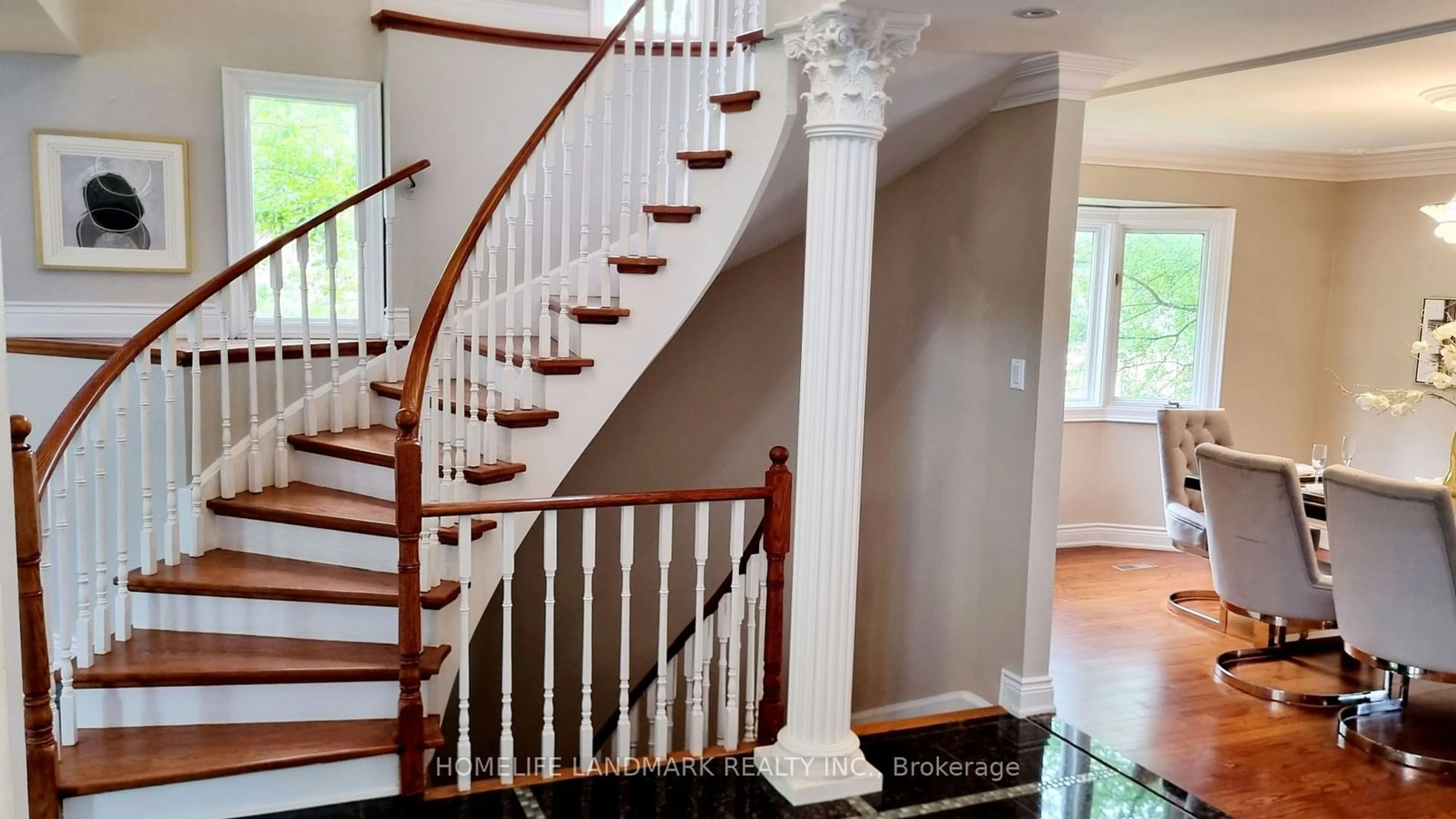 Stairs for 1446 Tillingham Gdns, Mississauga Ontario L5M 3J6
