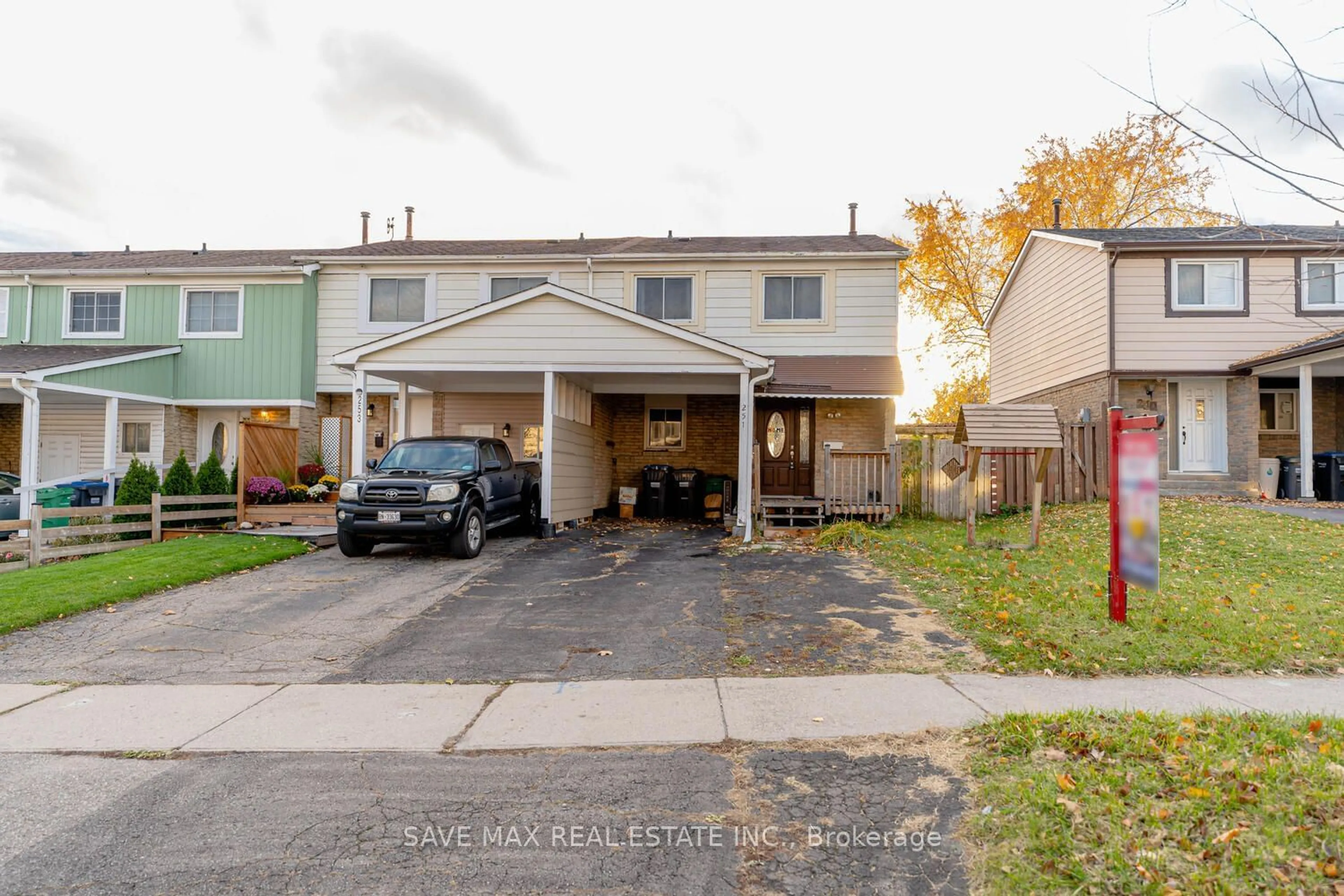 A pic from exterior of the house or condo for 251 Royal Salisbury Way, Brampton Ontario L6V 3G4
