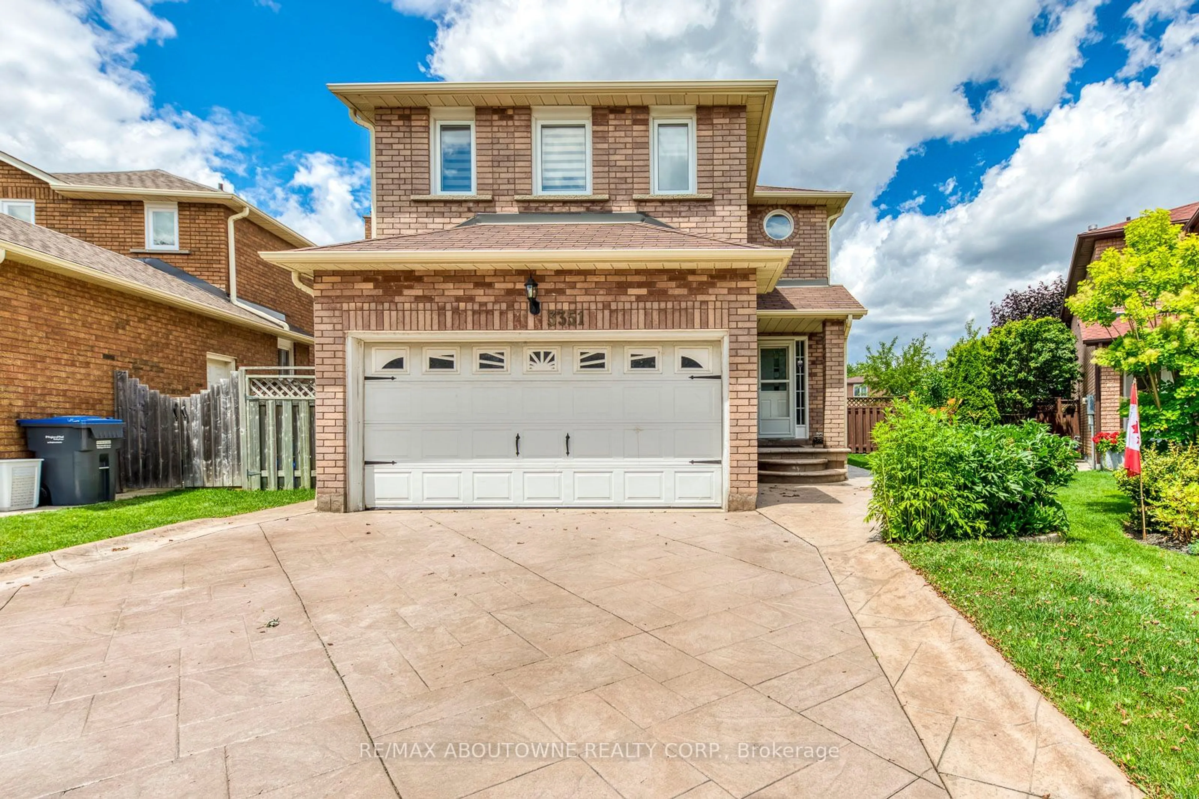 Frontside or backside of a home for 3351 Bertrand Rd, Mississauga Ontario L5L 4G3