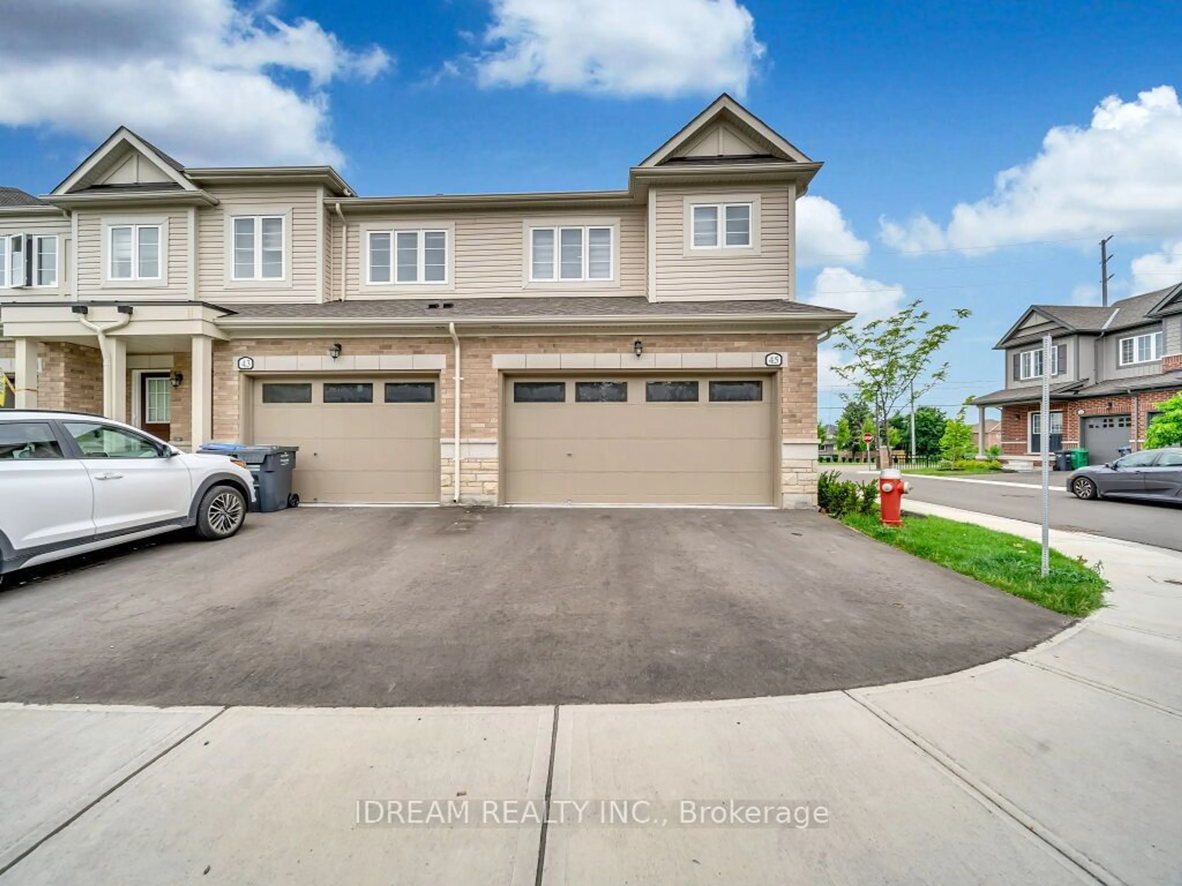 A pic from exterior of the house or condo for 45 Brixham Lane, Brampton Ontario L7A 5K2