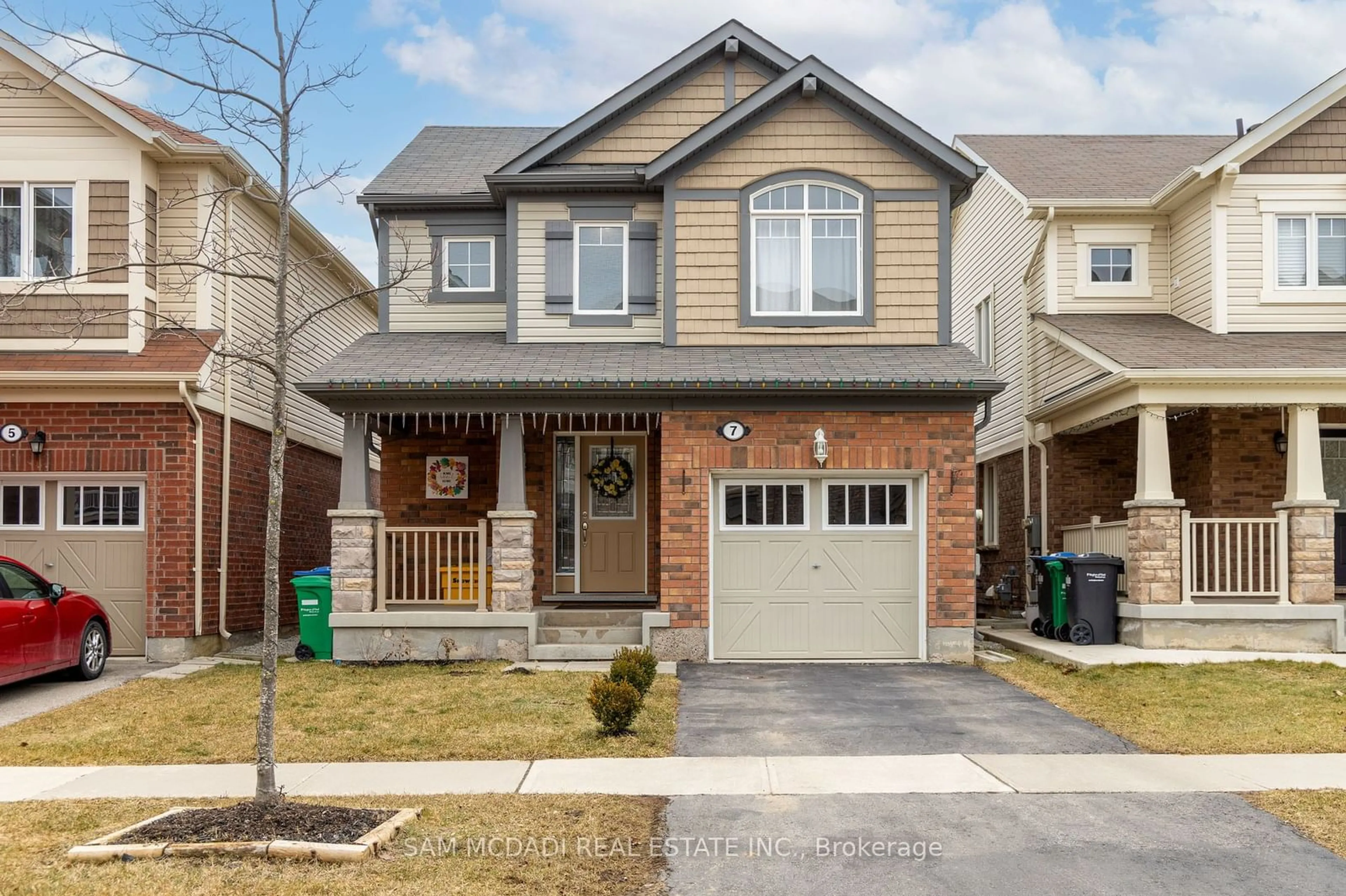 Home with brick exterior material for 7 Allium Rd, Brampton Ontario L7A 4H5