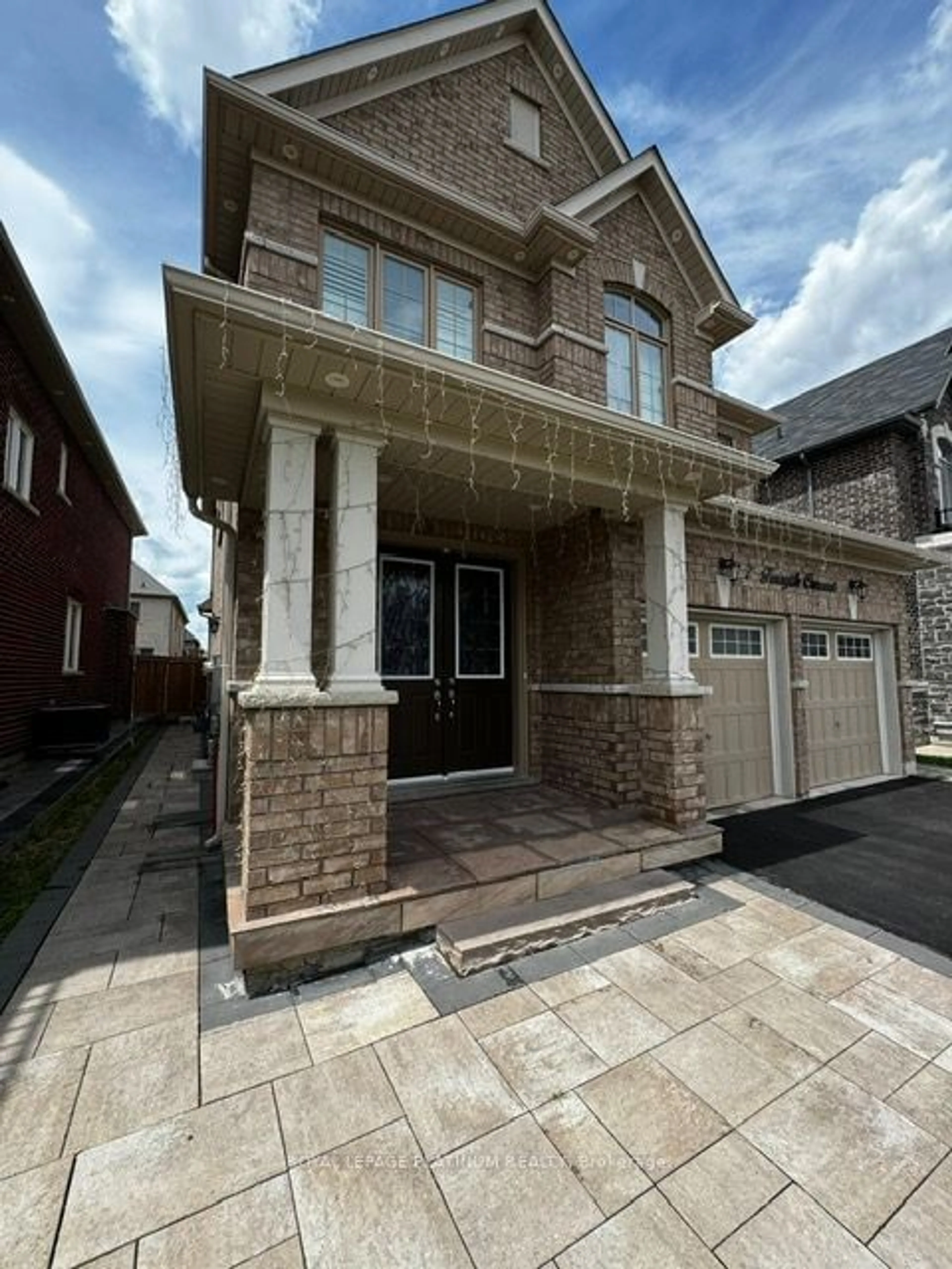 Home with brick exterior material for 7 Forsyth Cres, Brampton Ontario L6X 5N2