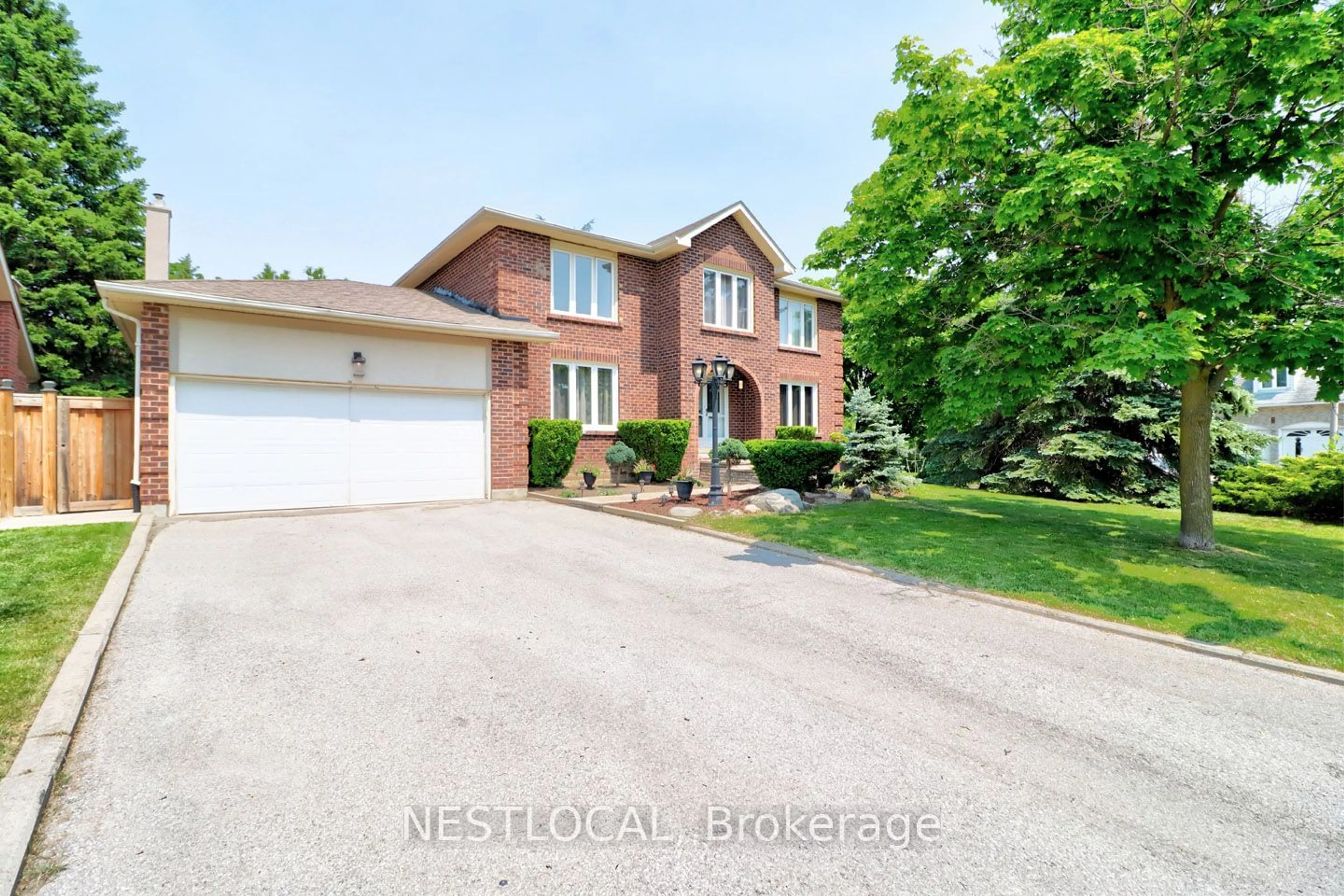 Frontside or backside of a home for 14 Waverly Pl, Brampton Ontario L6Z 1Y9