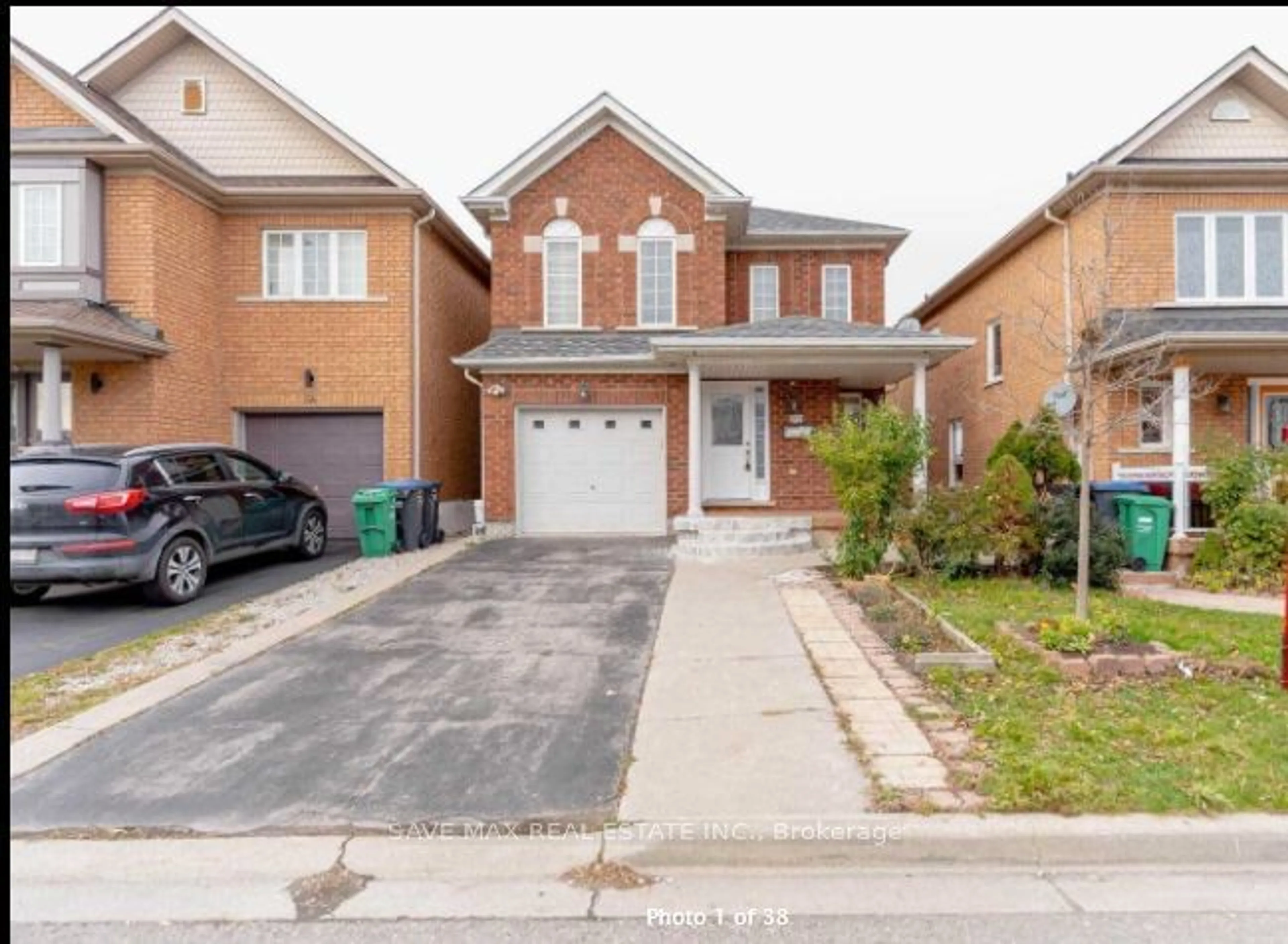 Frontside or backside of a home for 52 Tideland Dr, Brampton Ontario L7A 2W2