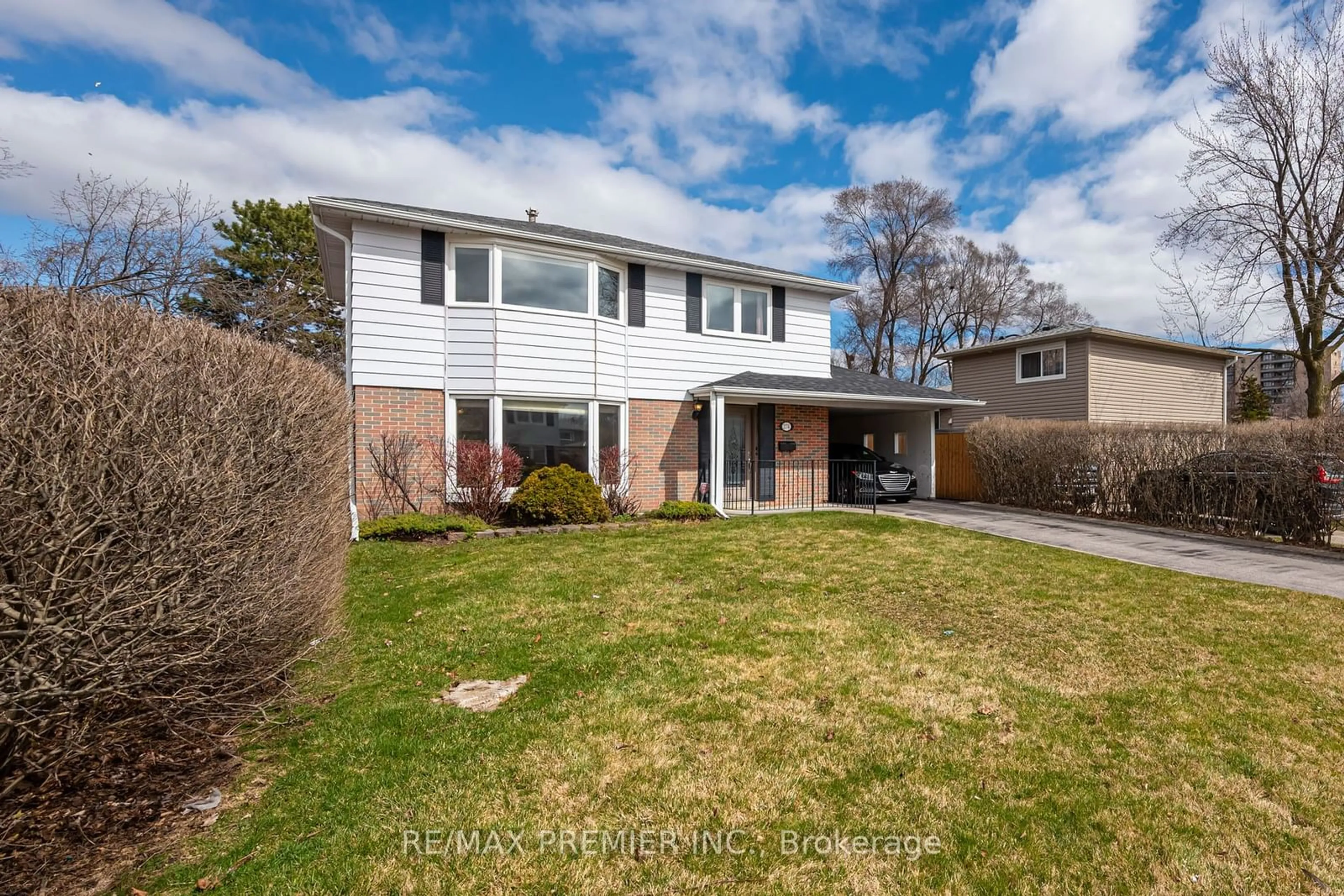 Frontside or backside of a home for 274 Bartley Bull Pkwy, Brampton Ontario L6W 2L3