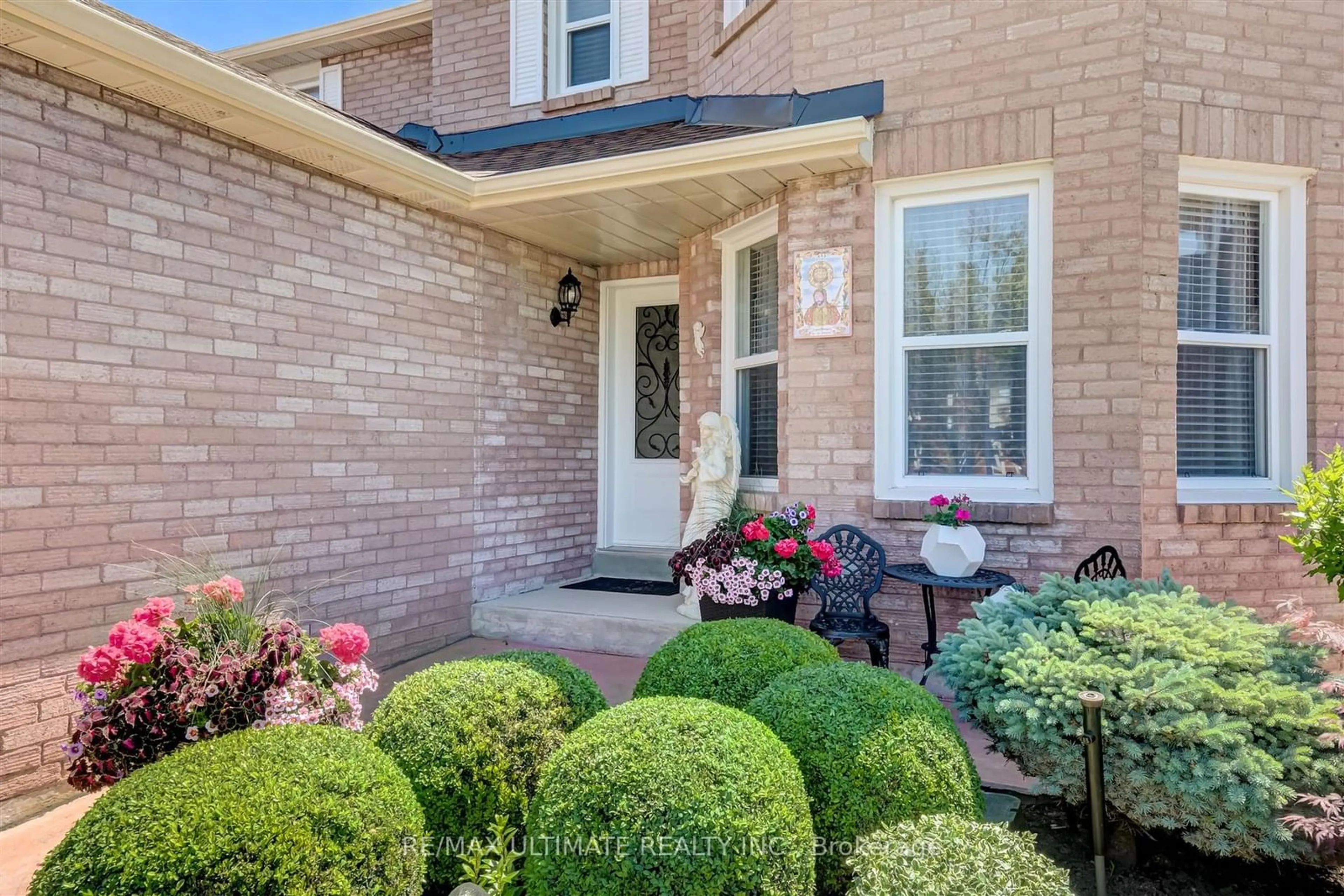 Home with brick exterior material for 4414 Mayflower Dr, Mississauga Ontario L5R 1S8