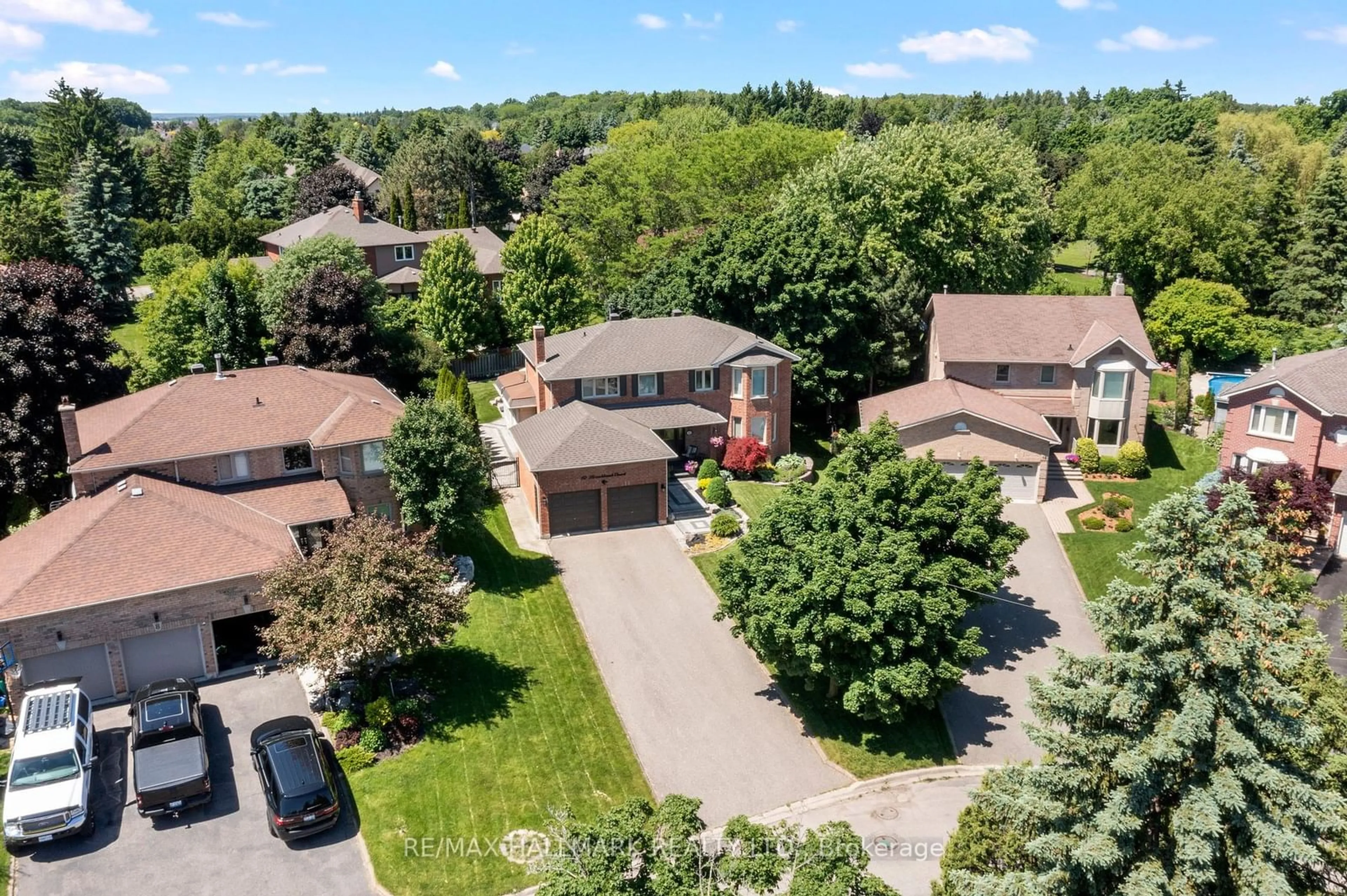 A pic from exterior of the house or condo for 10 Brookbank Crt, Brampton Ontario L6Z 3G3