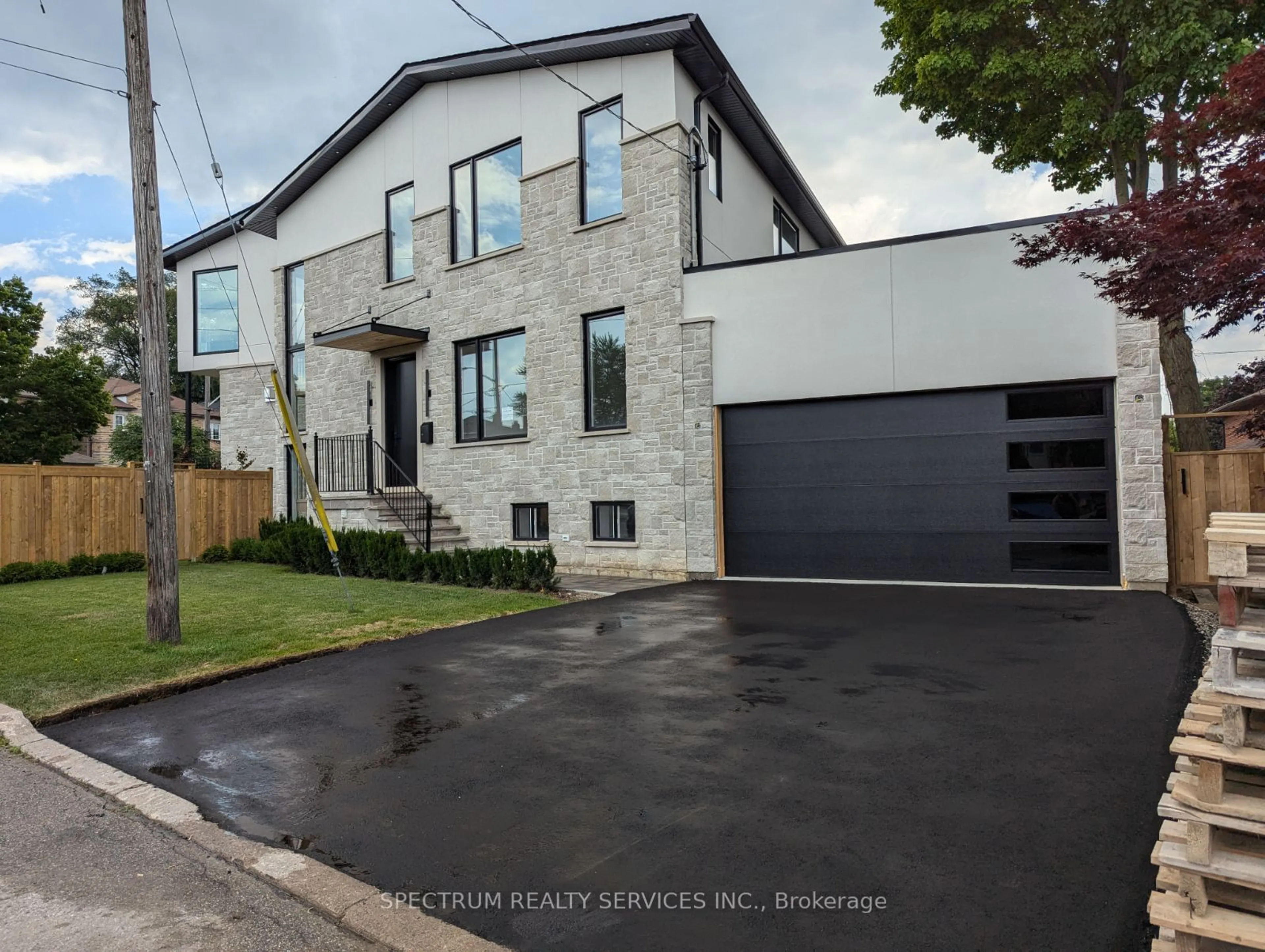 Frontside or backside of a home for 102 Stayner Ave, Toronto Ontario M6B 1P2