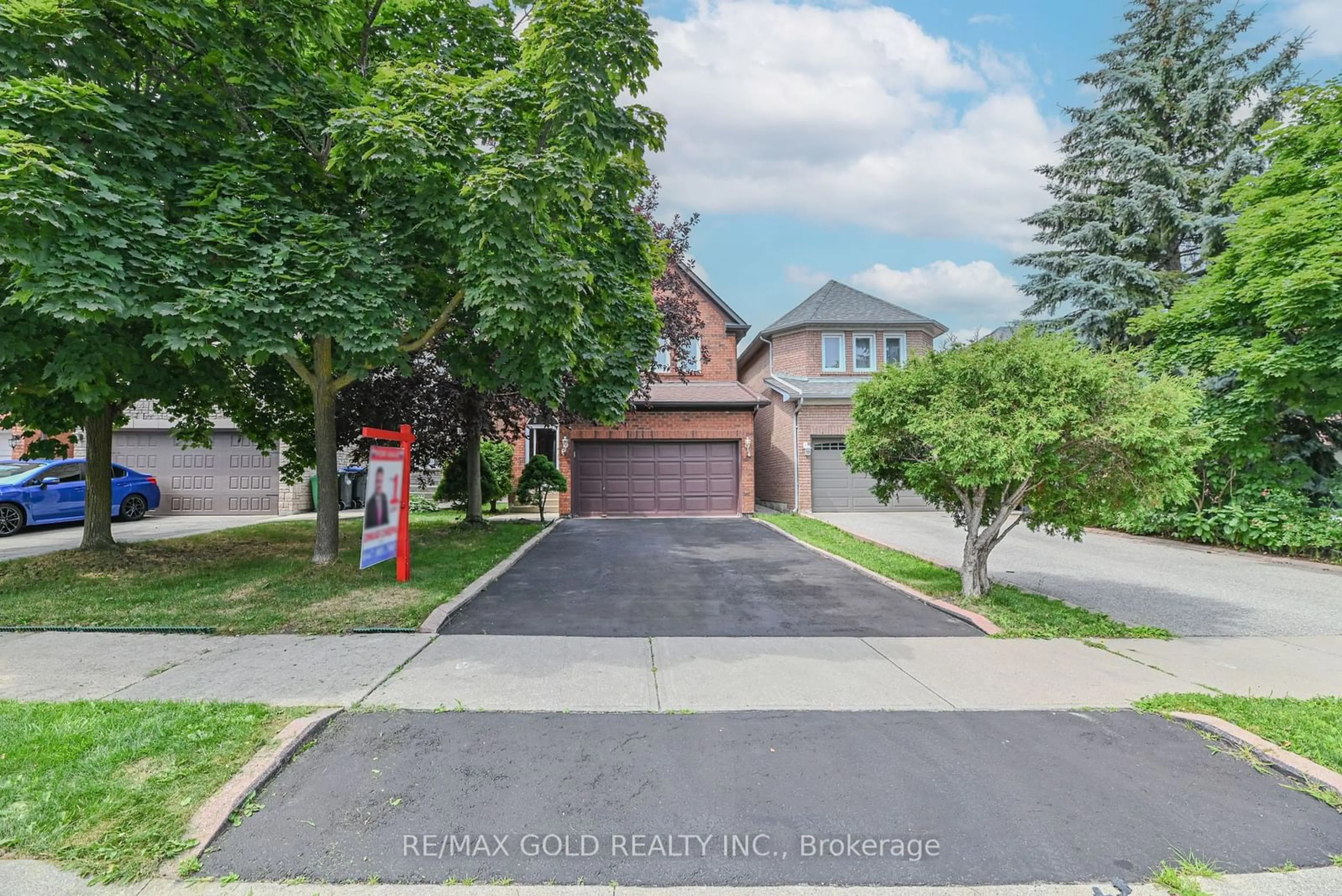 Street view for 27 Bighorn Cres, Brampton Ontario L6R 1G5