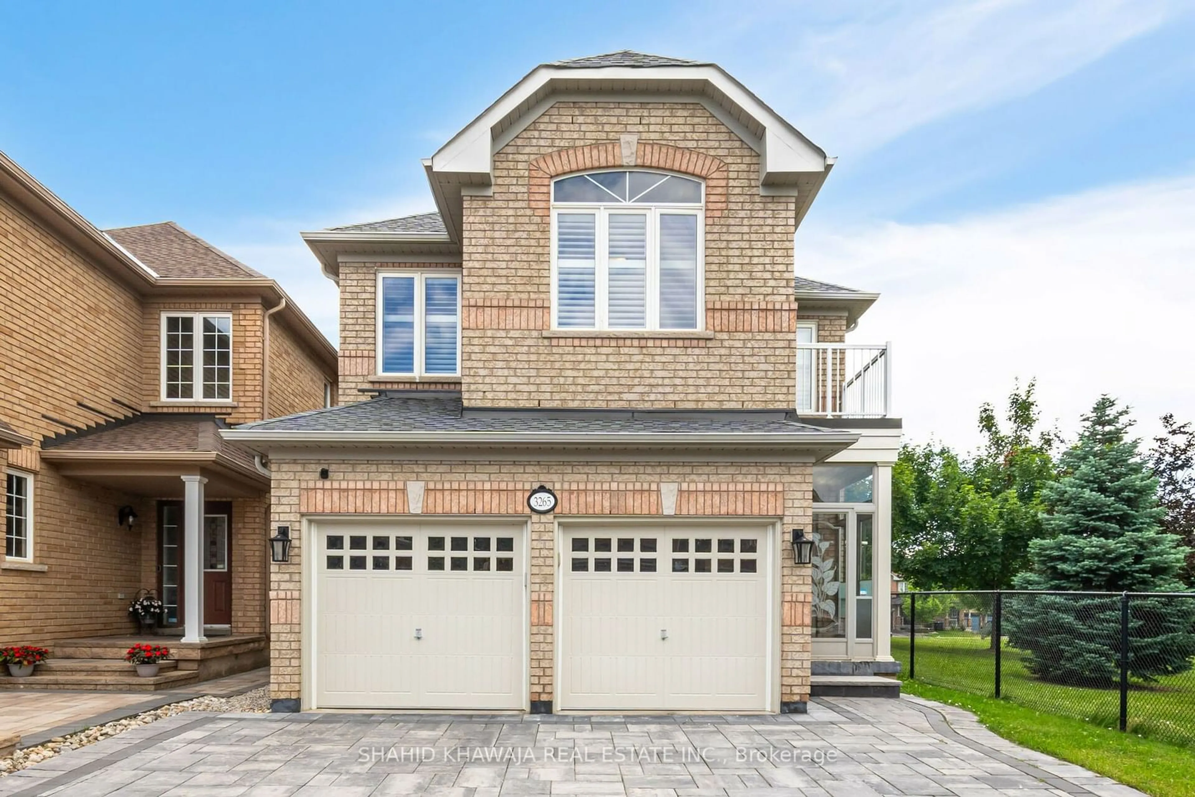 Home with brick exterior material for 3265 Cabano Cres, Mississauga Ontario L5M 0B9