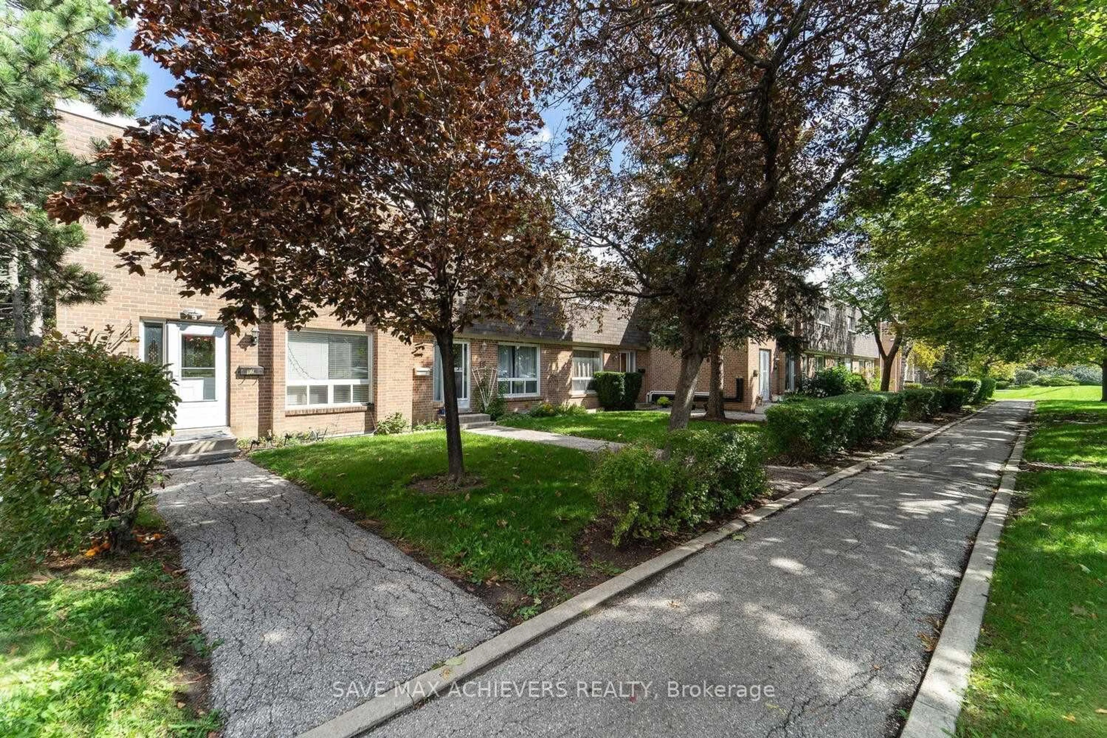 A pic from exterior of the house or condo for 1720 Albion Rd #17, Toronto Ontario M9V 1C1