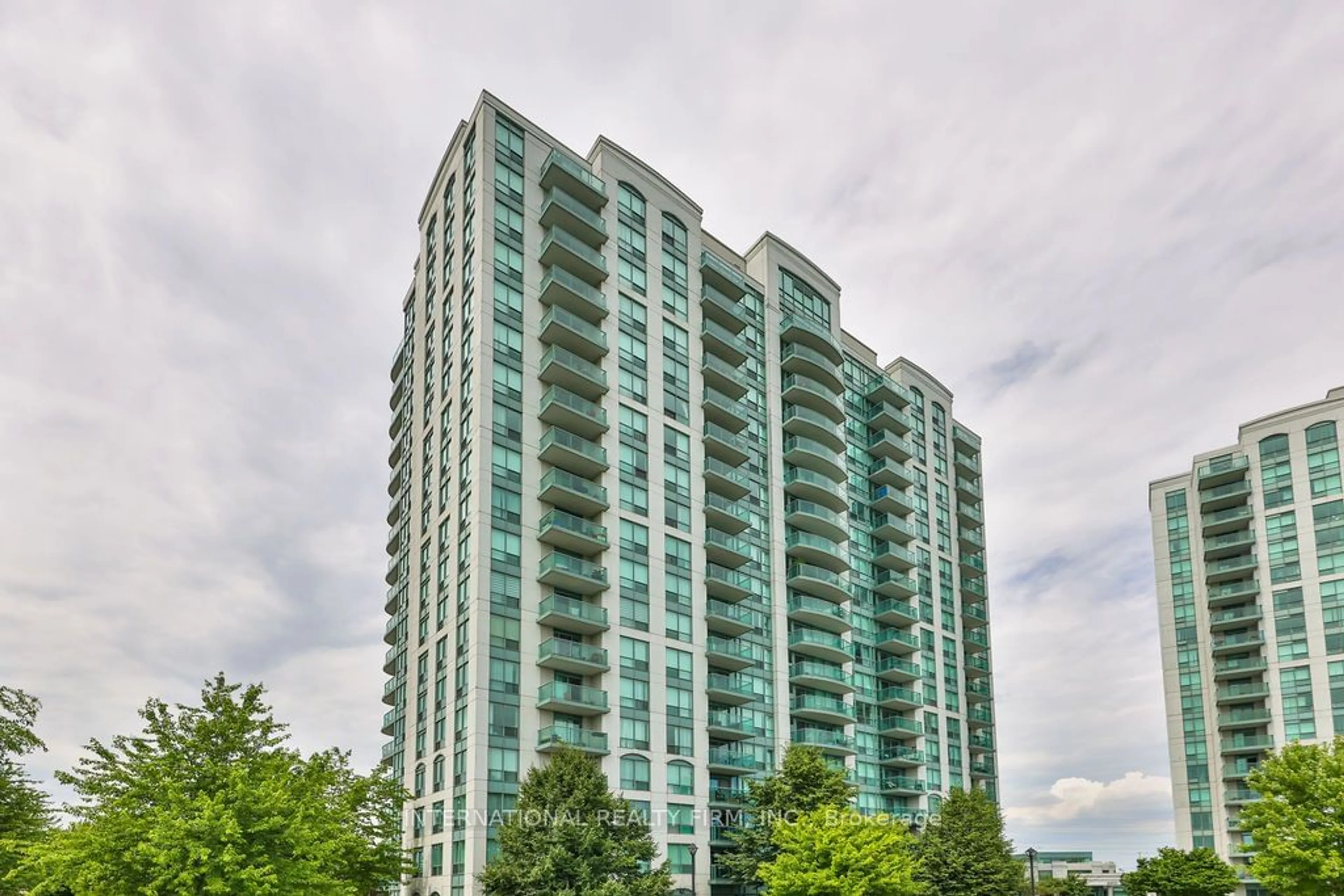 A pic from exterior of the house or condo for 4850 Glen Erin Dr #808, Mississauga Ontario L5M 7S1