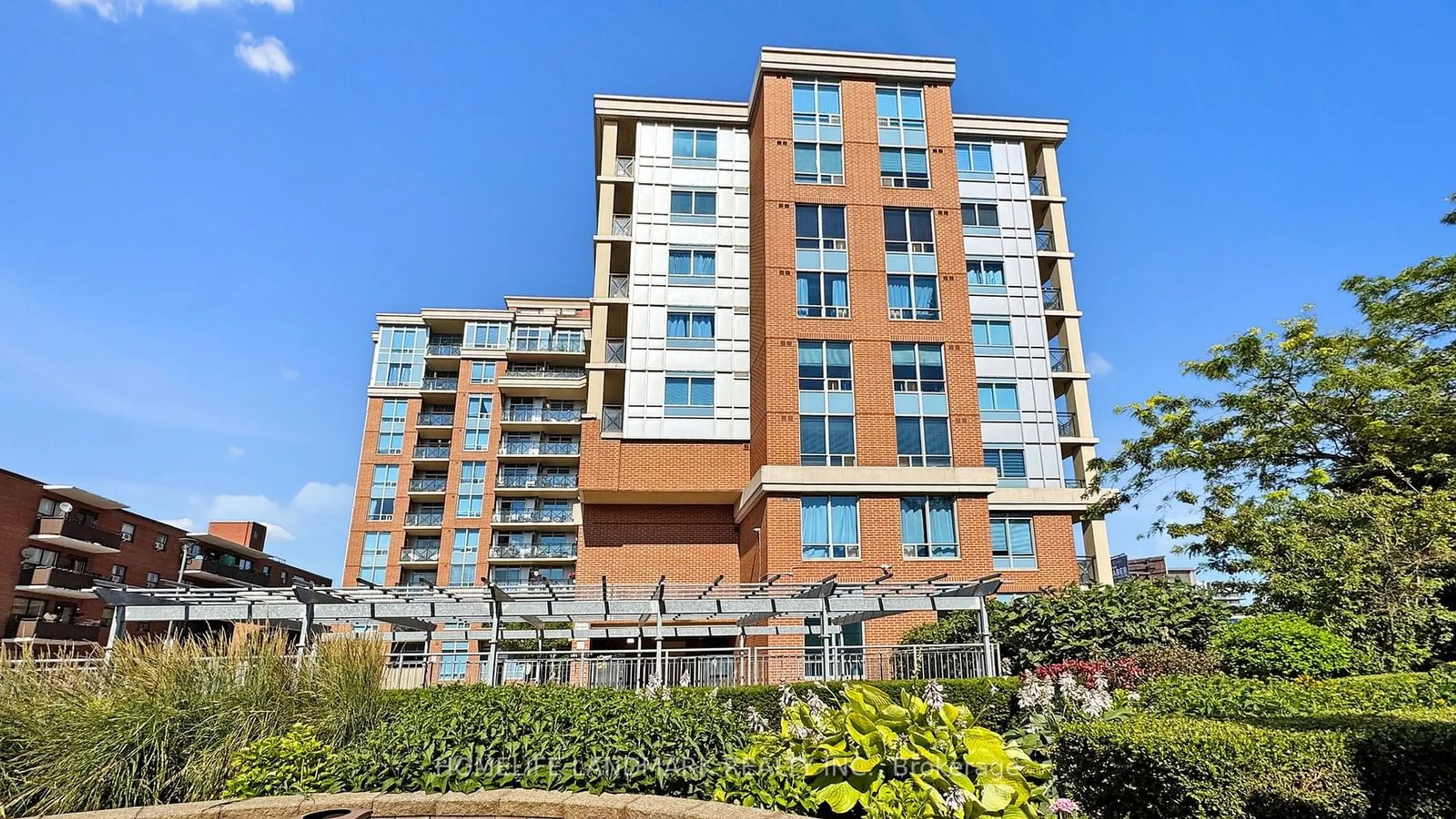 A pic from exterior of the house or condo for 2772 Keele St #109, Toronto Ontario M3M 0A3