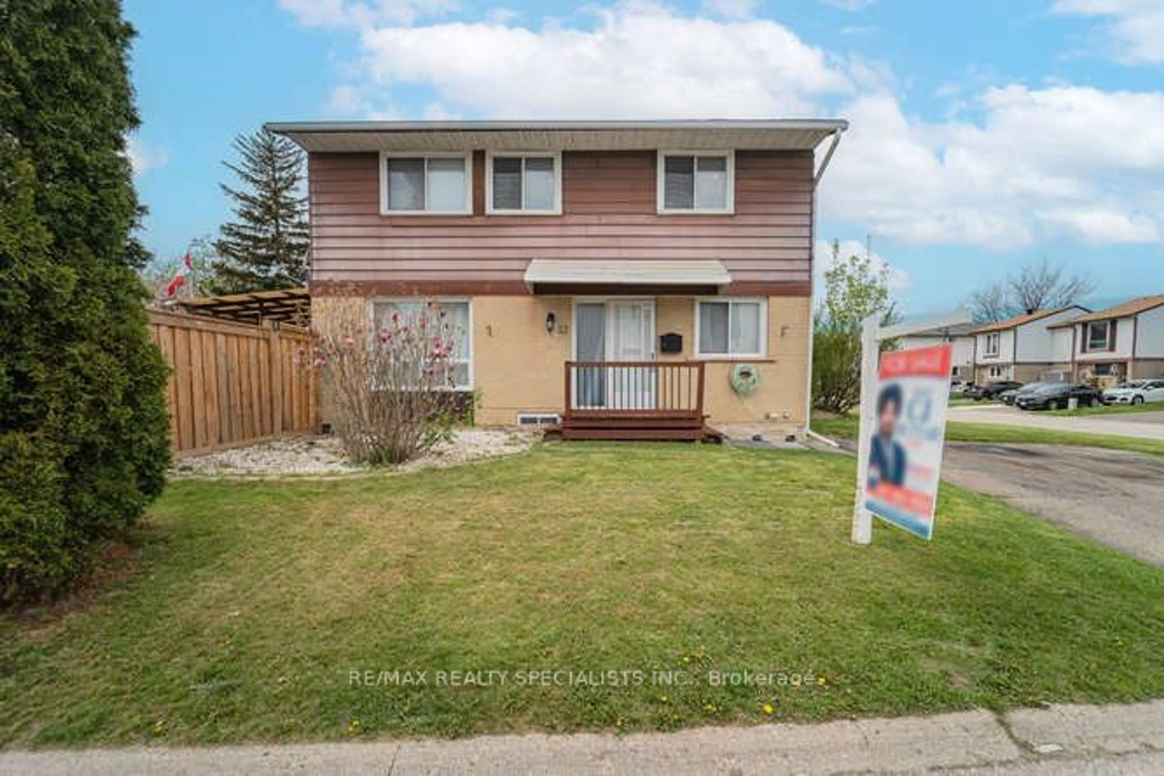 Frontside or backside of a home for 23 Gold Finch Crt, Brampton Ontario L6S 2K7