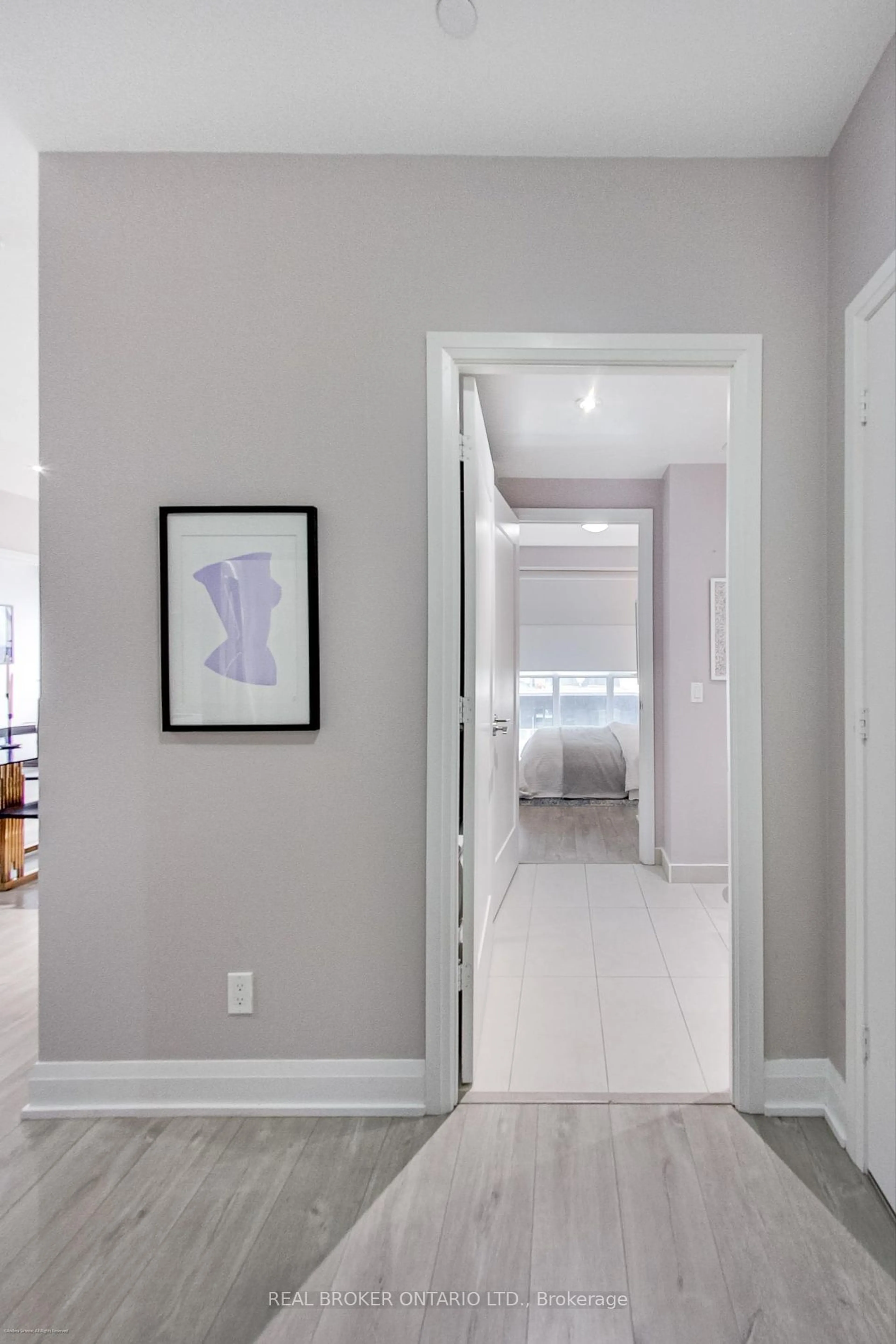 Indoor entryway for 110 Marine Parade Dr #501, Toronto Ontario M8V 0A3