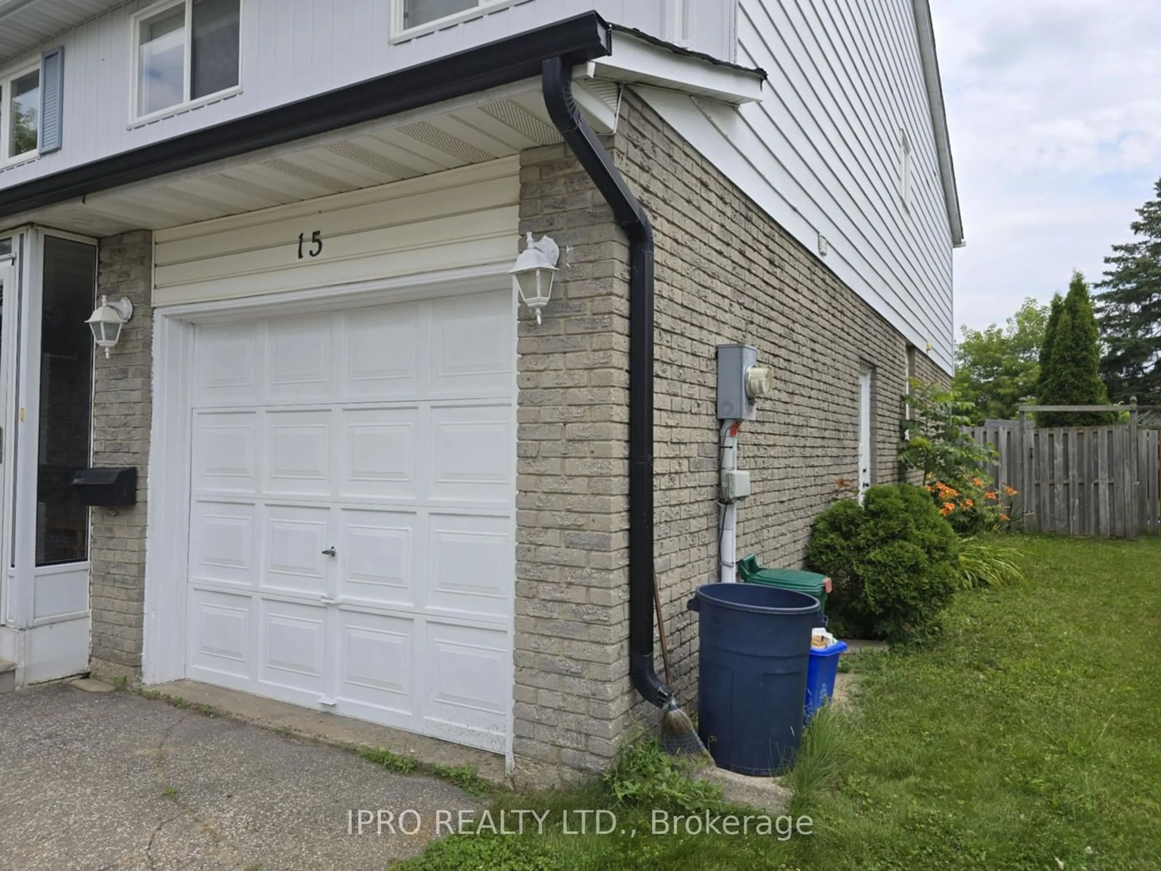 A pic from exterior of the house or condo for 15 Crimson Cres, Orangeville Ontario L9W 3R8
