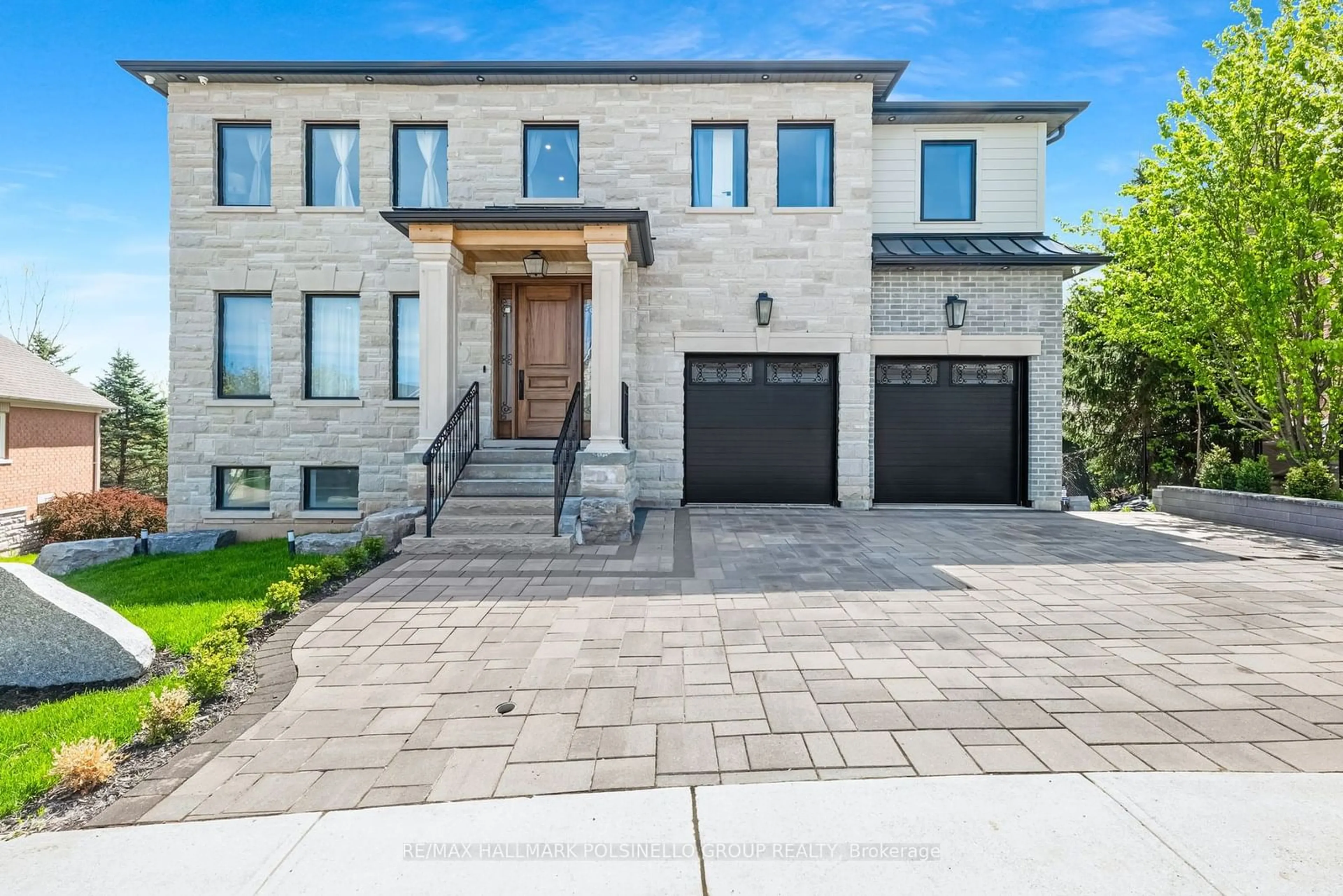 Home with brick exterior material for 60 North Riverdale Dr, Caledon Ontario L7C 3K3
