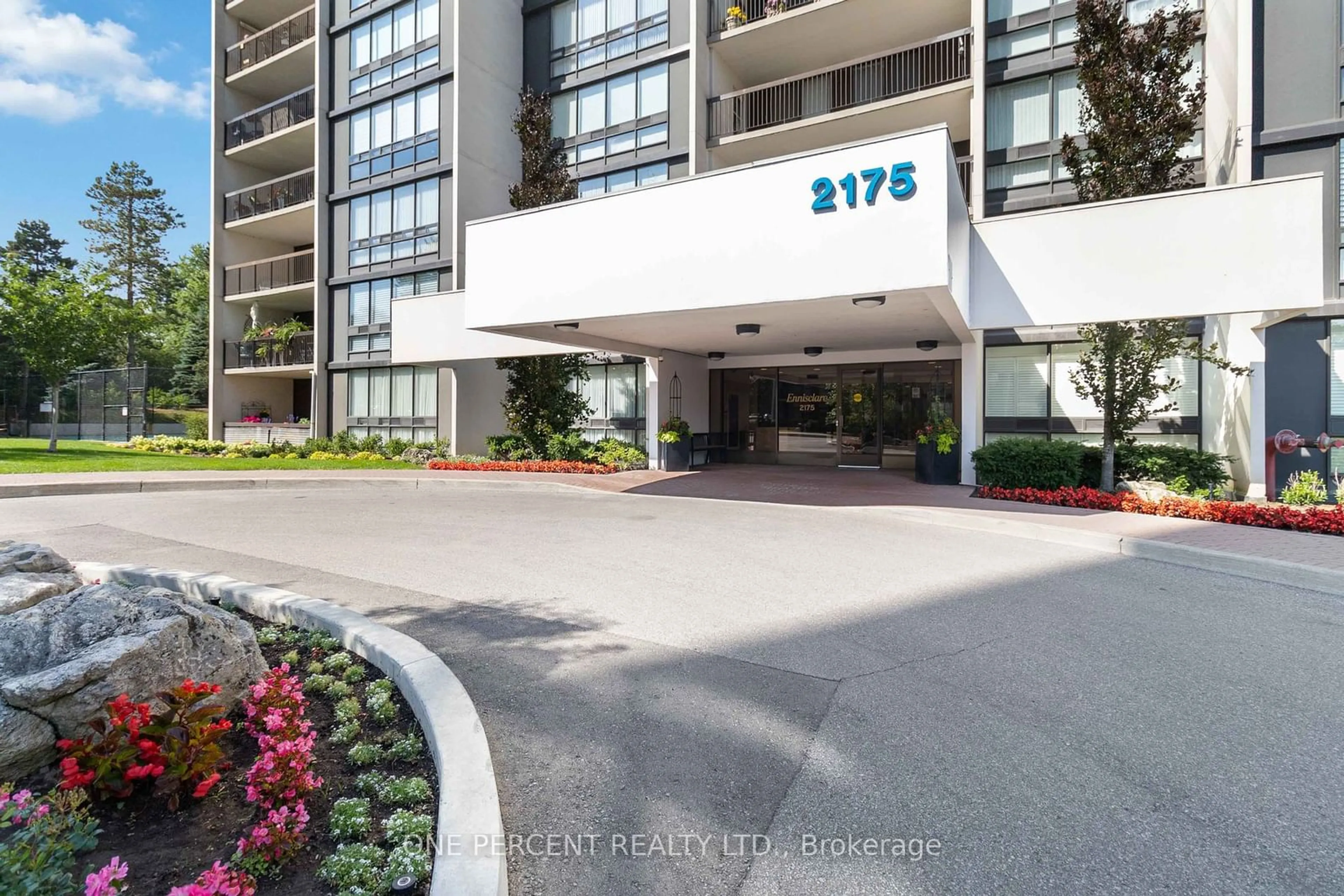 A pic from exterior of the house or condo for 2175 Marine Dr #305, Oakville Ontario L6L 5L5