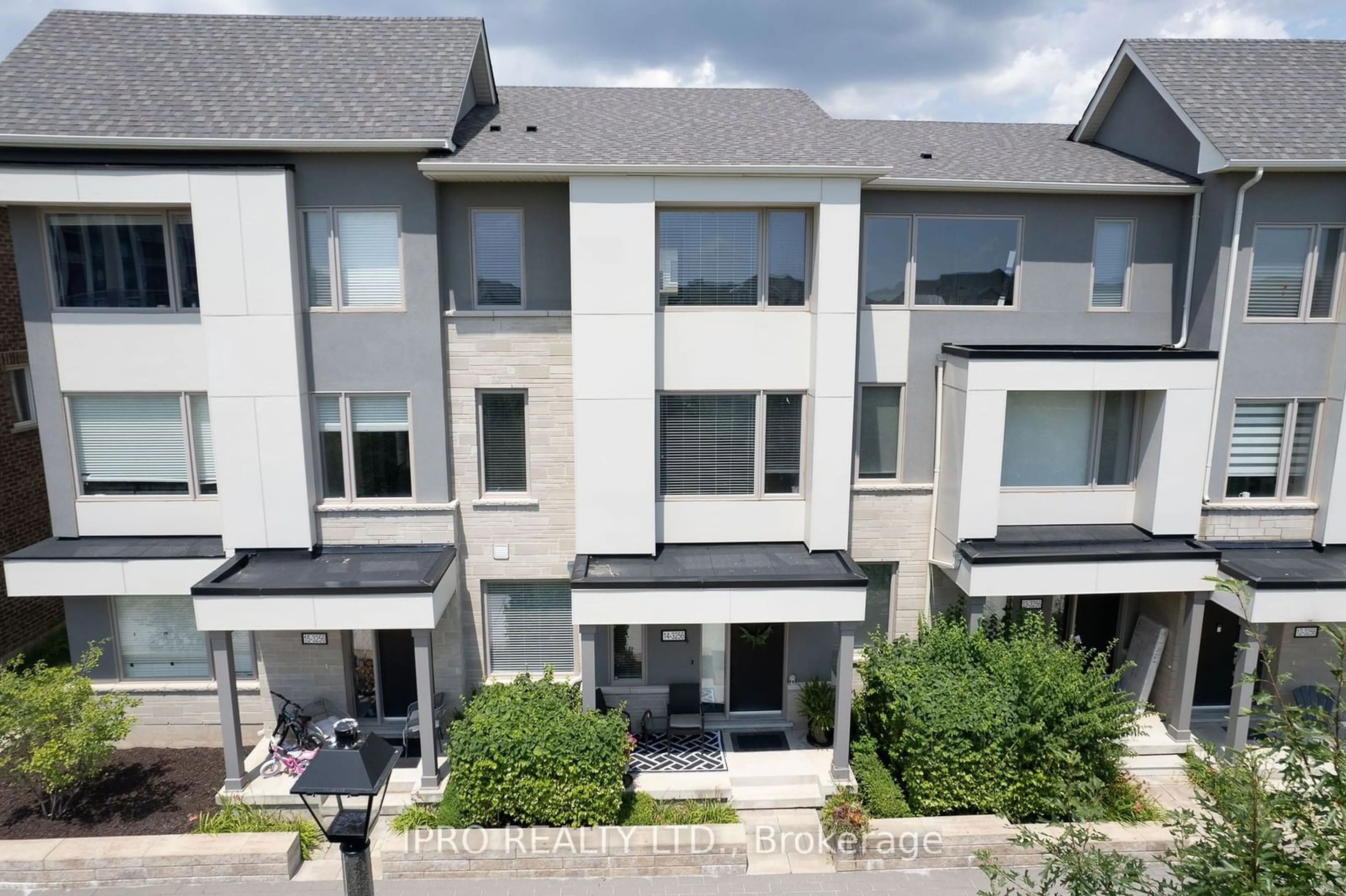 A pic from exterior of the house or condo for 3256 Charles Fay Pass #14, Oakville Ontario L6M 1S2