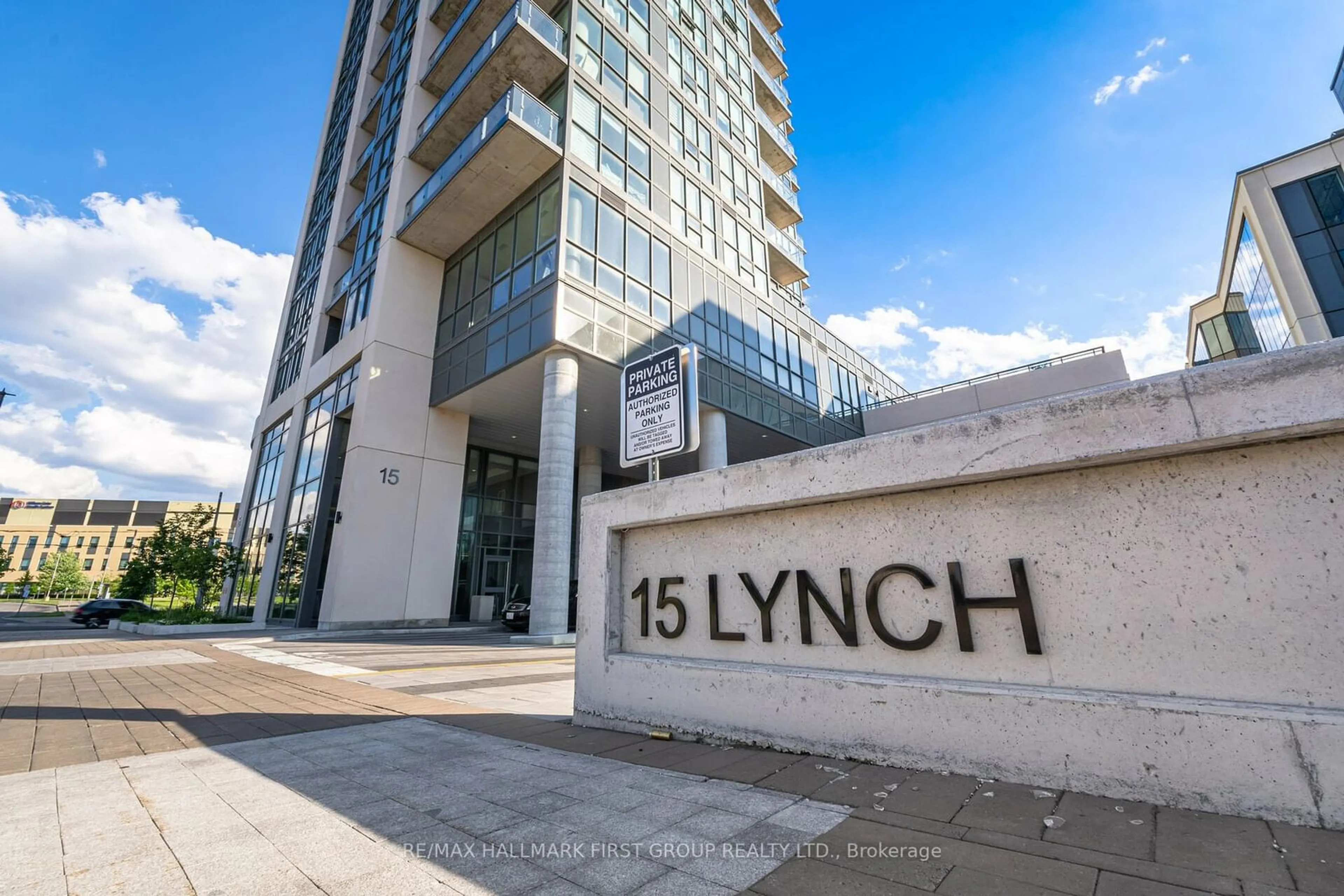 Indoor foyer for 15 Lynch St #2301, Brampton Ontario L6W 0C7