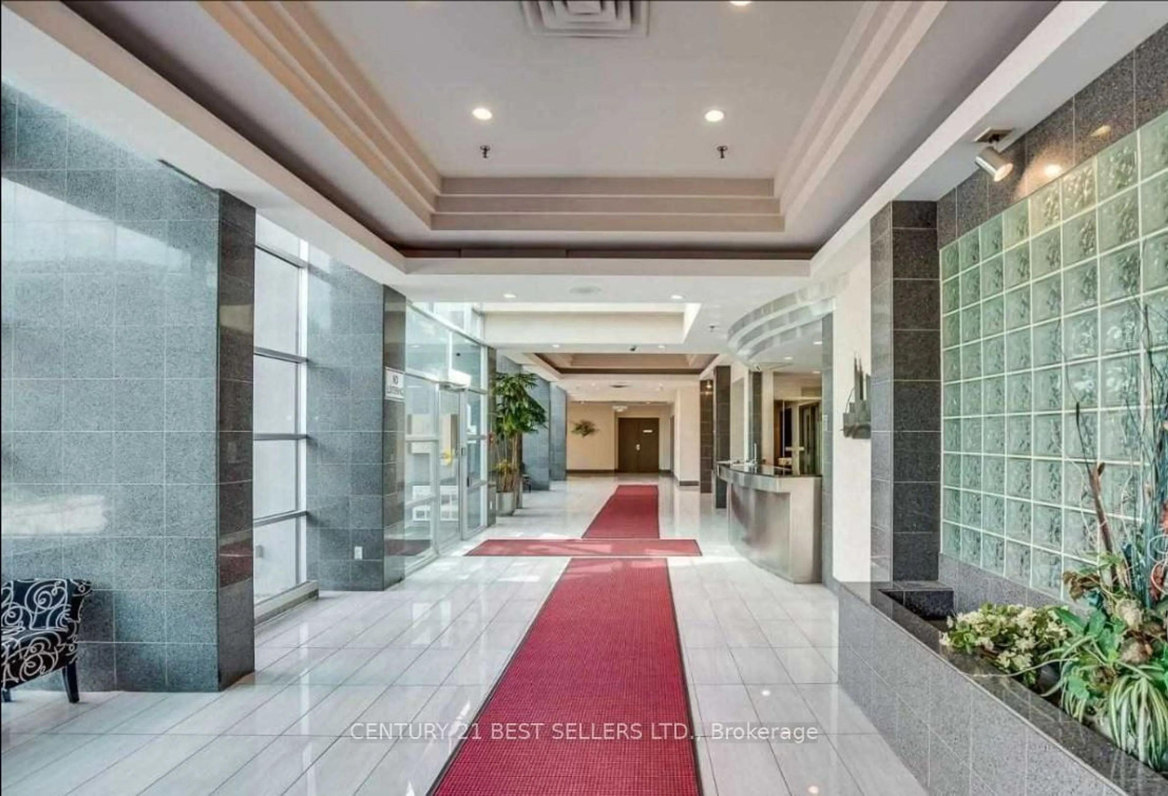 Indoor lobby for 265 Enfield Pl #1801, Mississauga Ontario L5B 3Y7