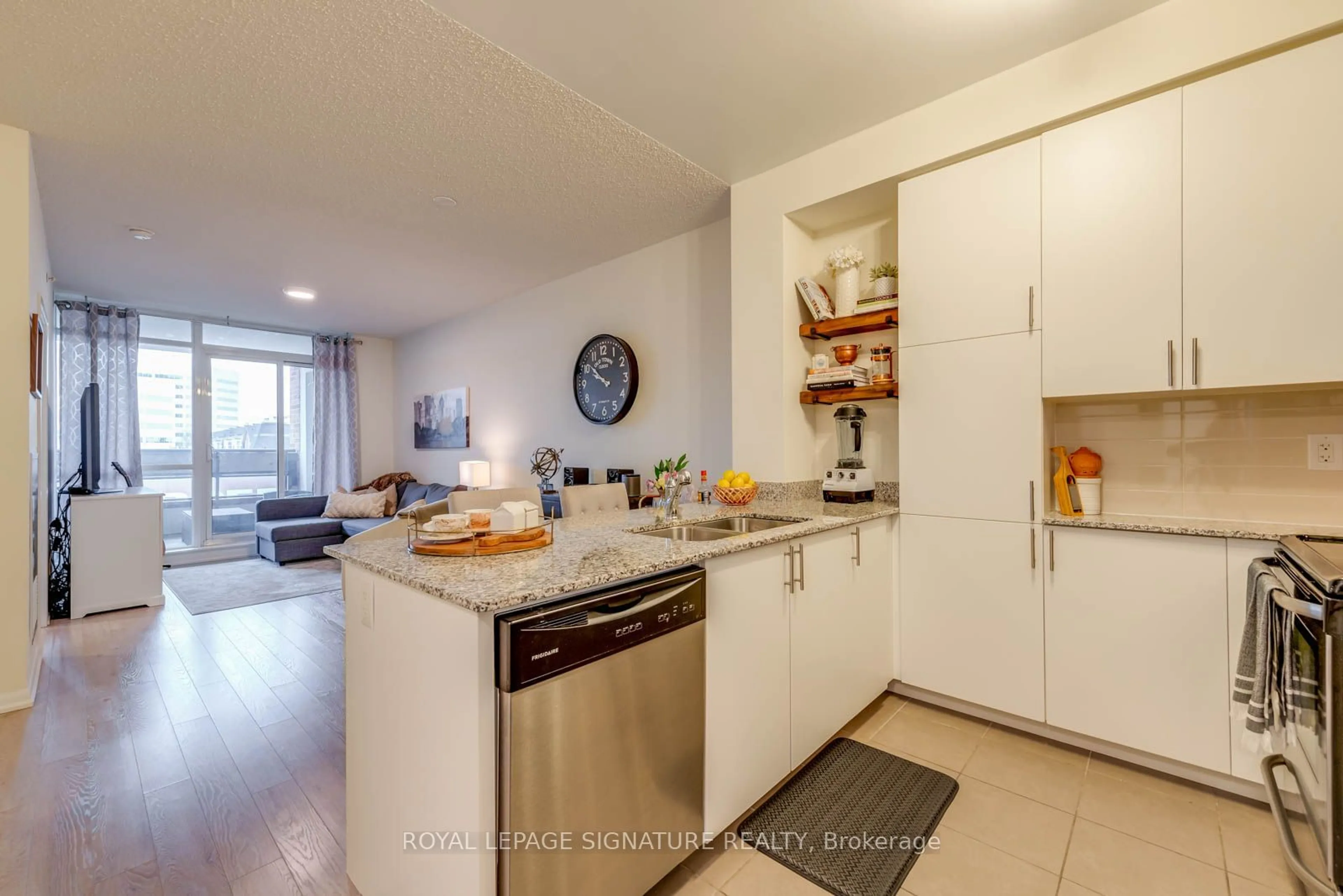 Standard kitchen for 36 Via Bagnato #237, Toronto Ontario M6A 0B7