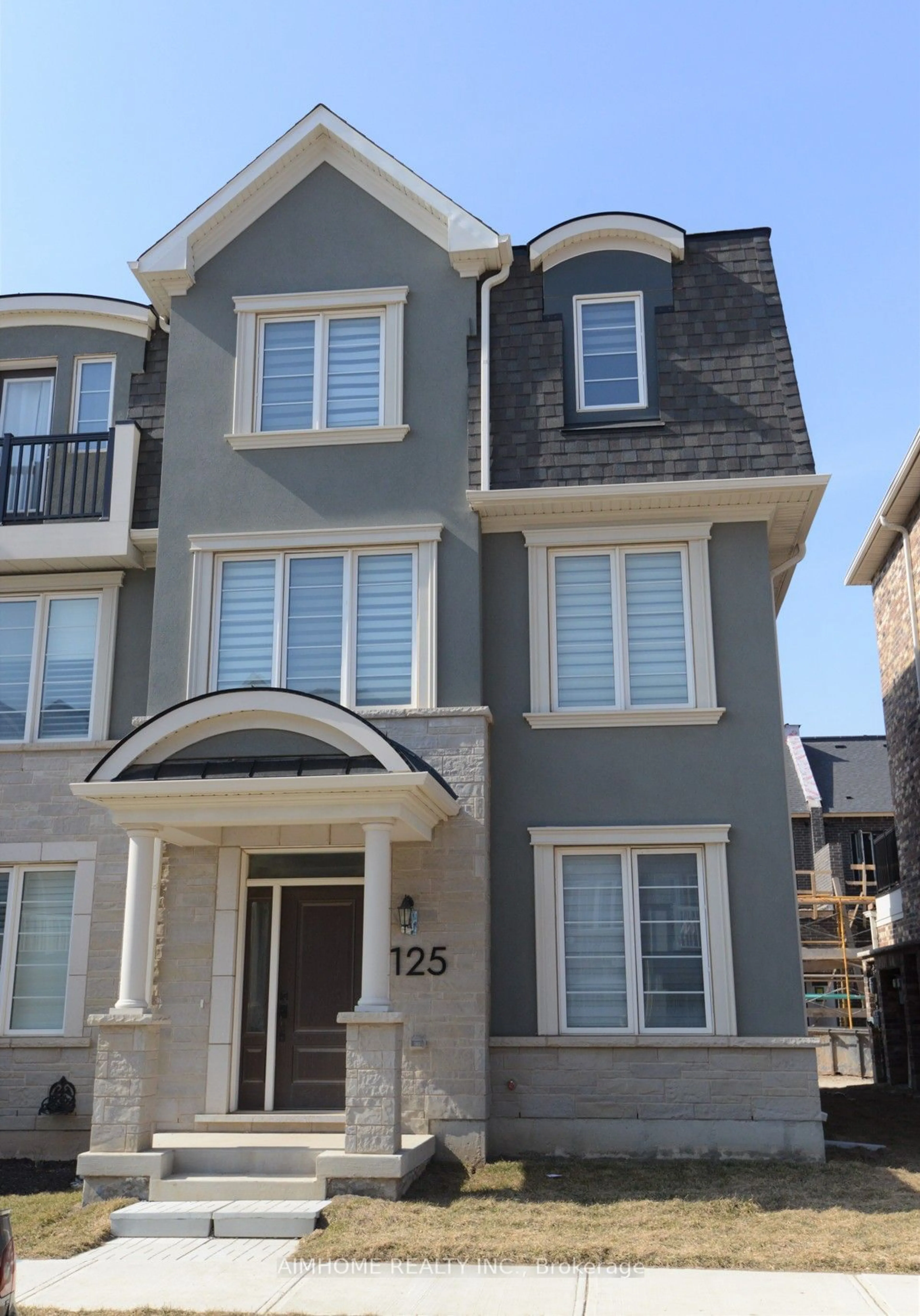 A pic from exterior of the house or condo for 125 Stork St, Oakville Ontario L6H 7C8