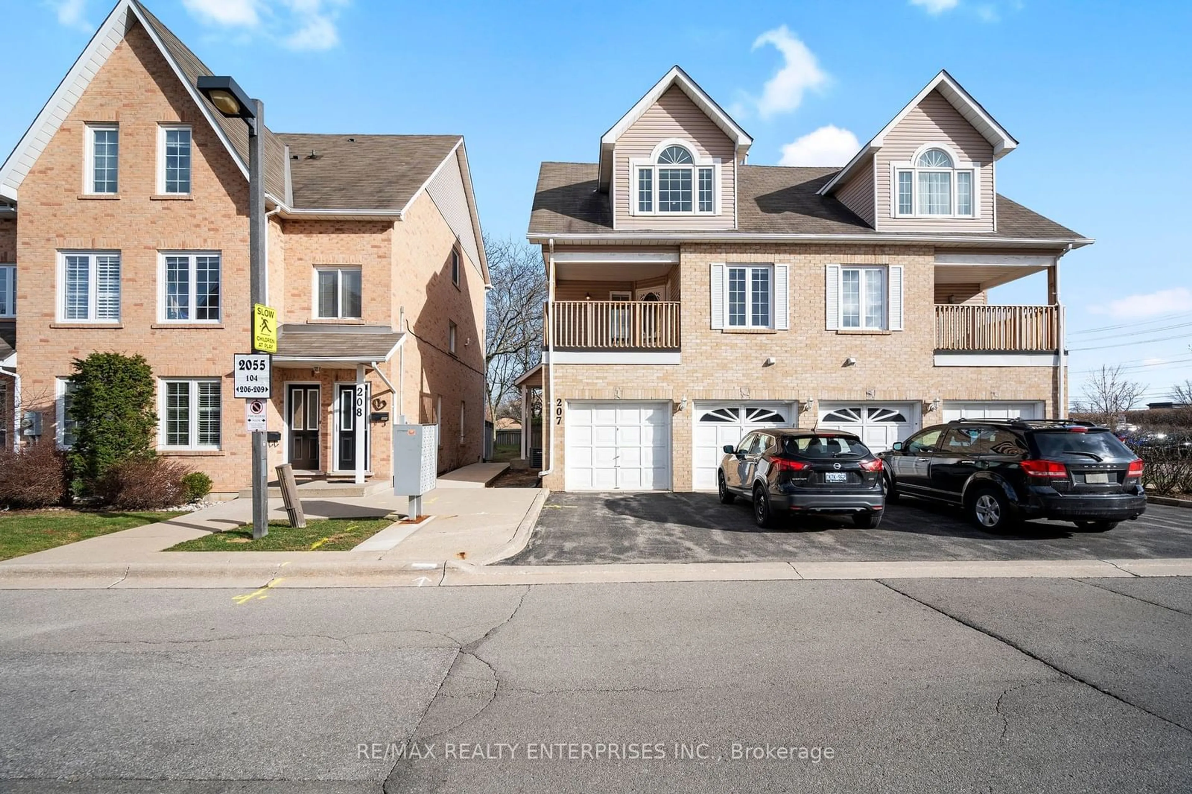 A pic from exterior of the house or condo for 2055 Walkers Line #207, Burlington Ontario L7M 4B5