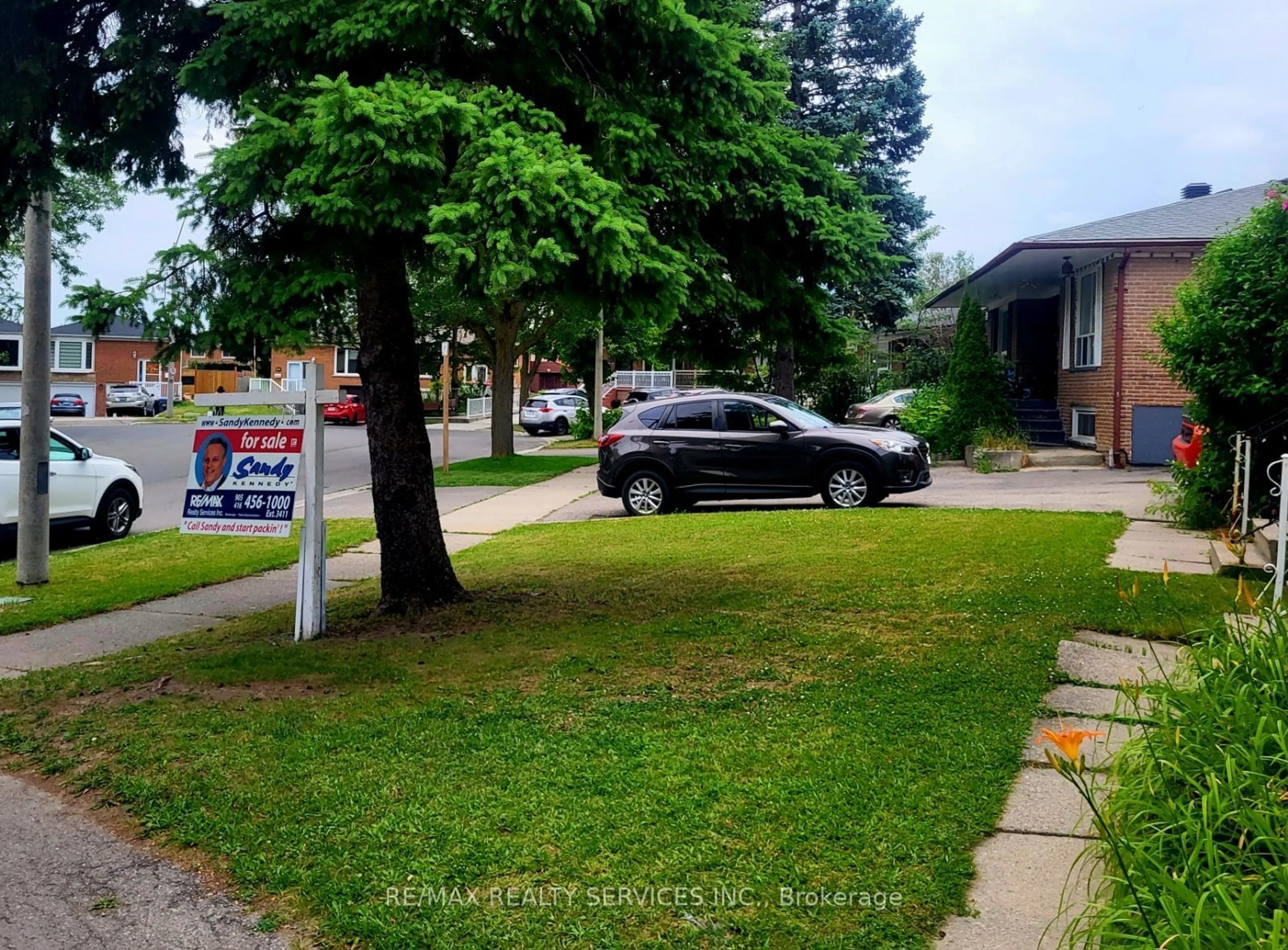 Street view for 3123 Purnell Crt, Mississauga Ontario L4T 2J7