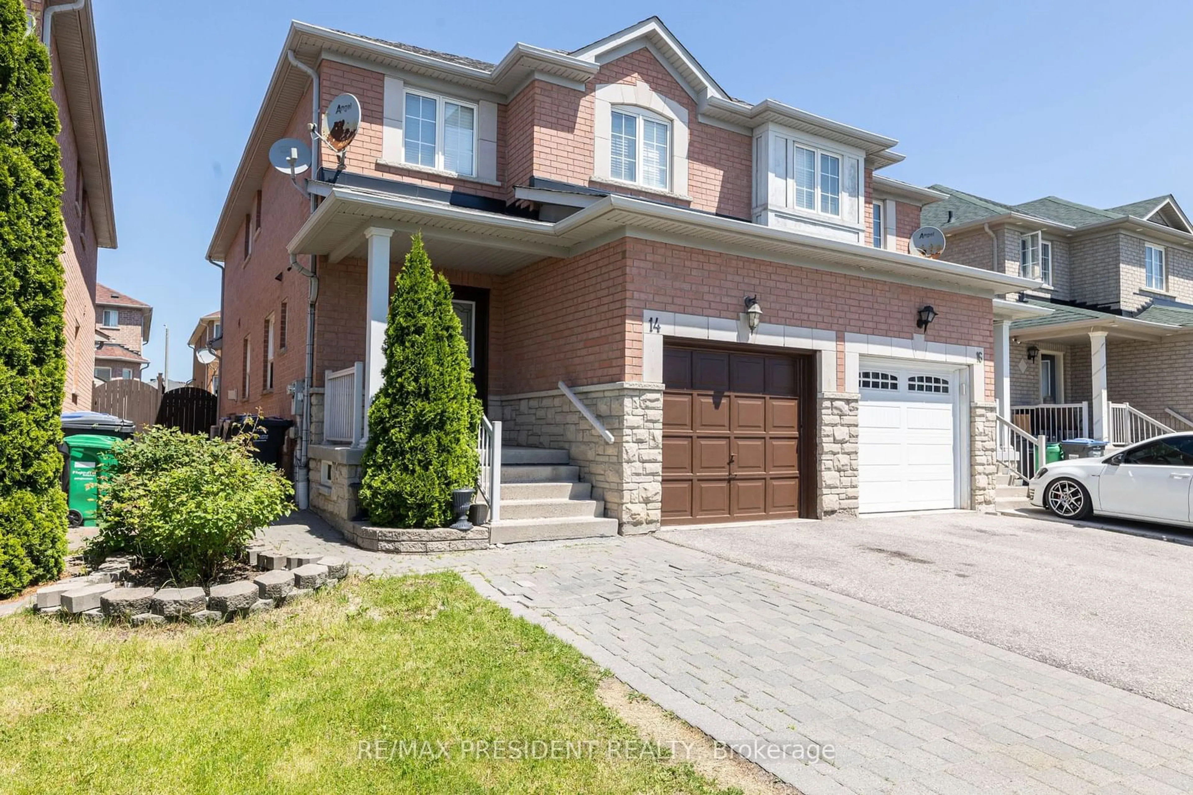 Home with brick exterior material for 14 Passfield Tr, Brampton Ontario L6P 1V2